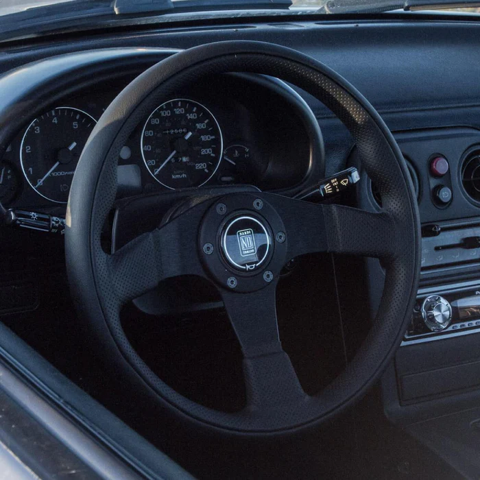 „Nardi Twin Line“ vairas – juodos odos, juodi stipinai 350 mm