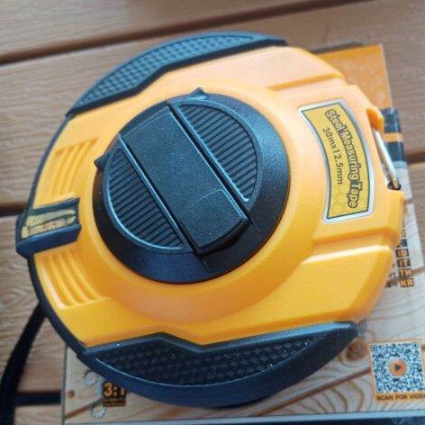 Deli Measuring Tape 30mx12.5mm.
