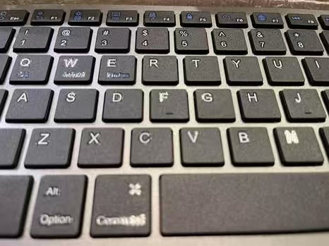 CREATMOR  E76 Wireless  Keyboard **OPEN BOX**