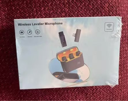 Wireless Lavalier Microphone **BRAND NEW**