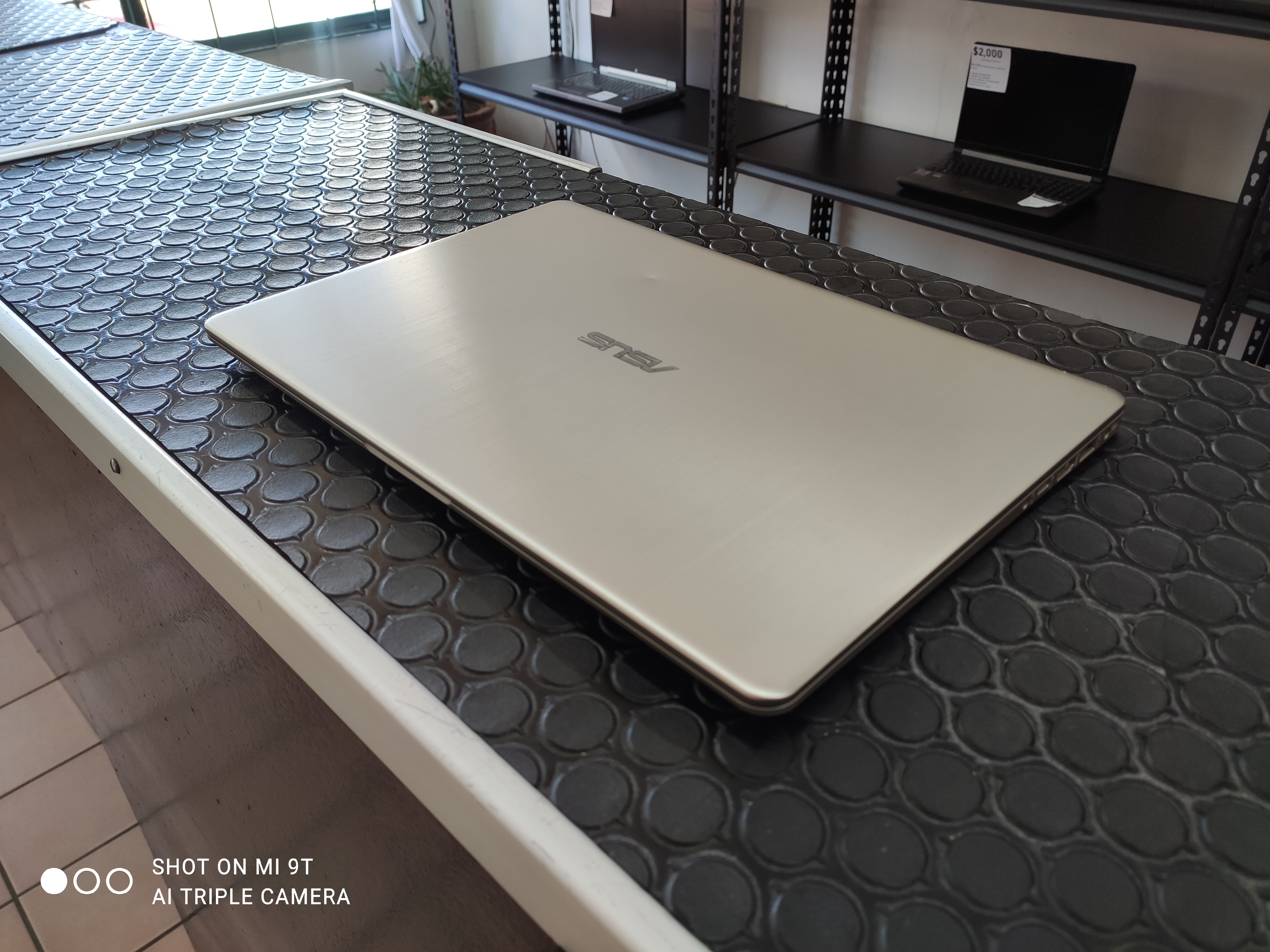 Laptop ASUS