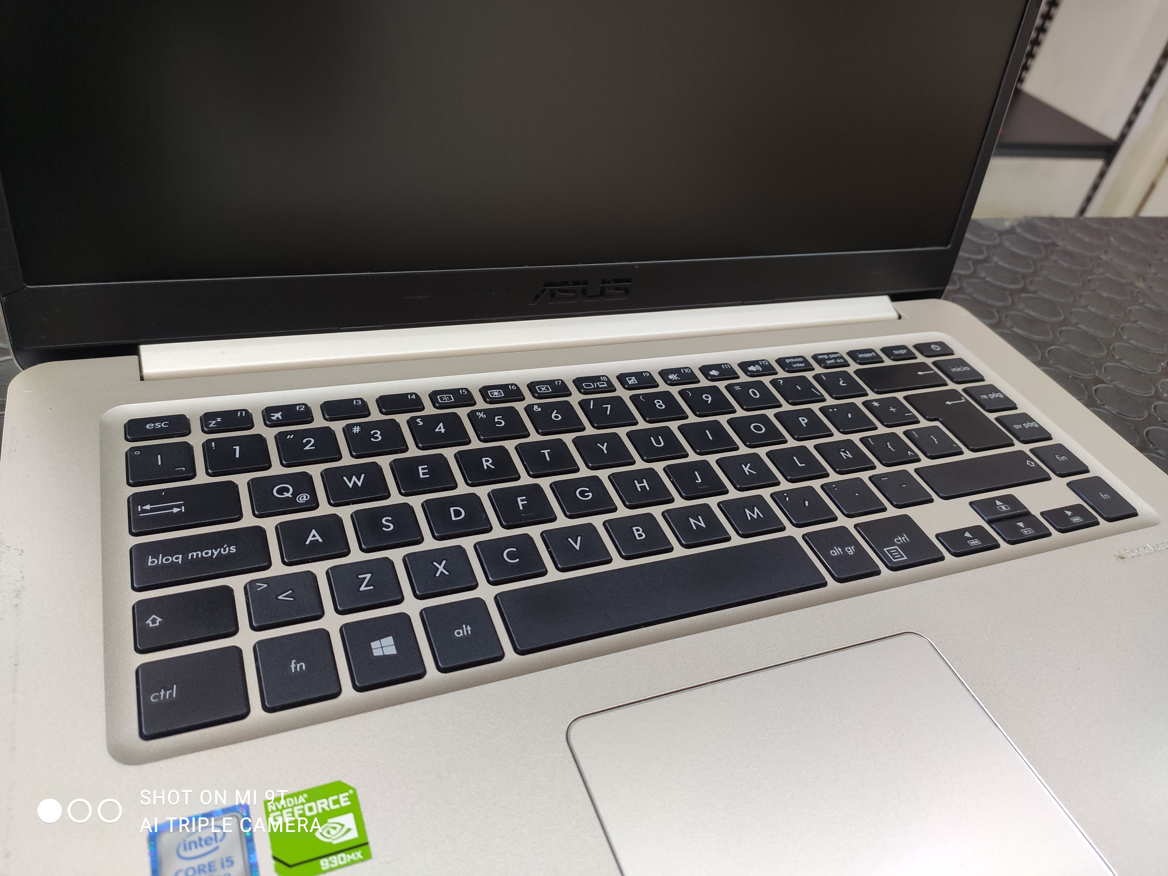 Laptop ASUS