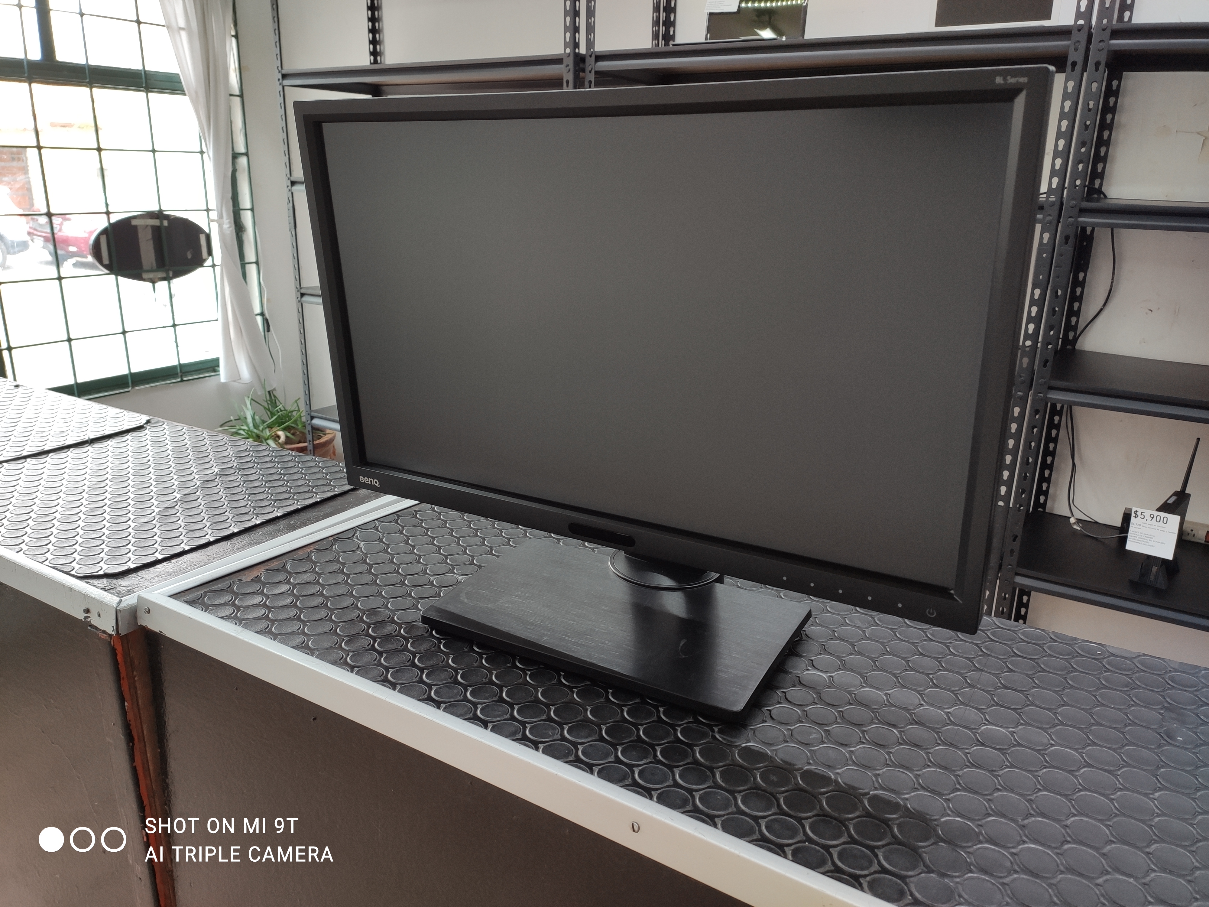 Monitor LED de 24 pulgadas