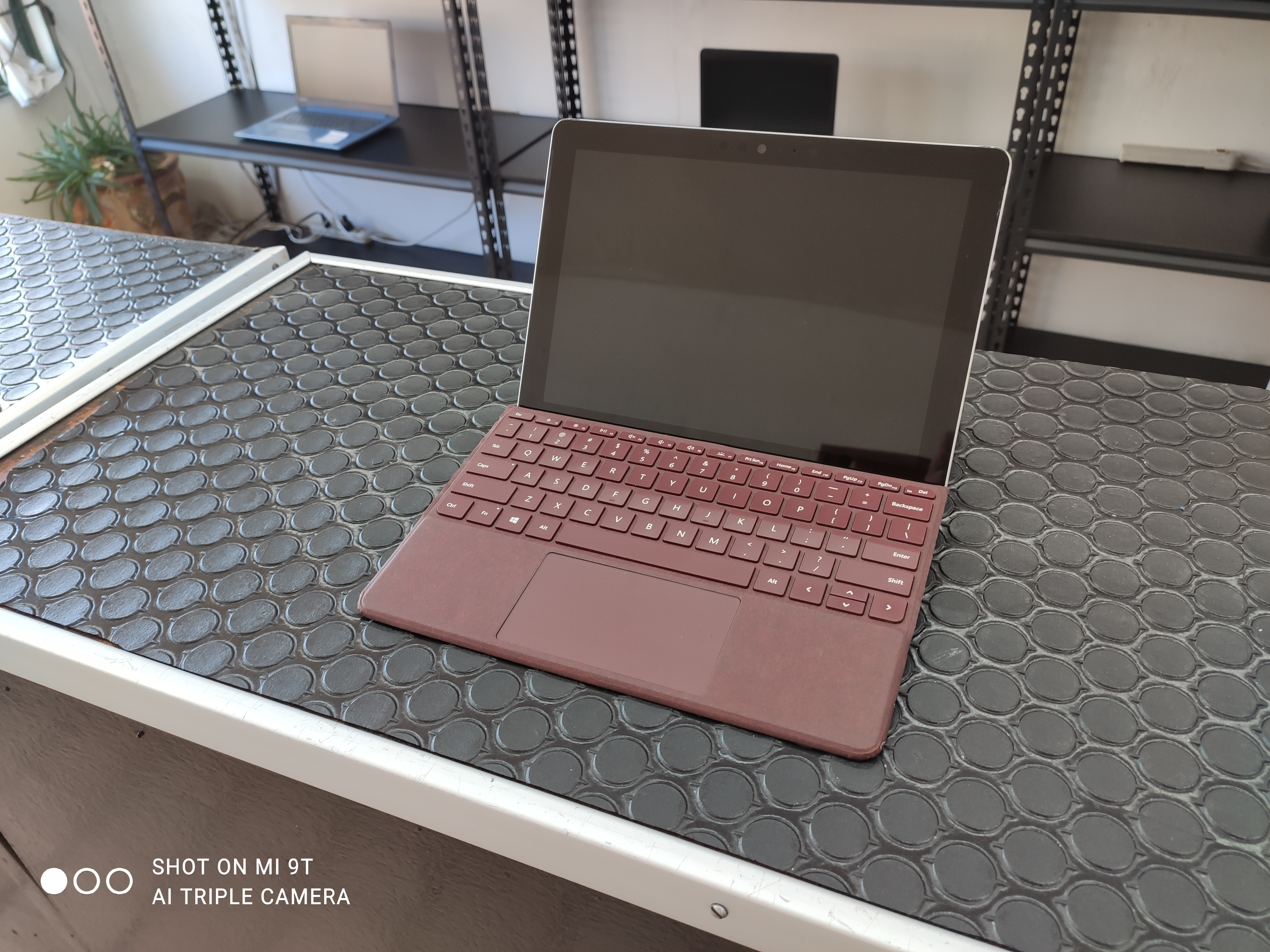 Microsoft Surface Go