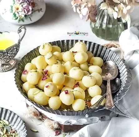 Chena Angoor (mini rasgulla)