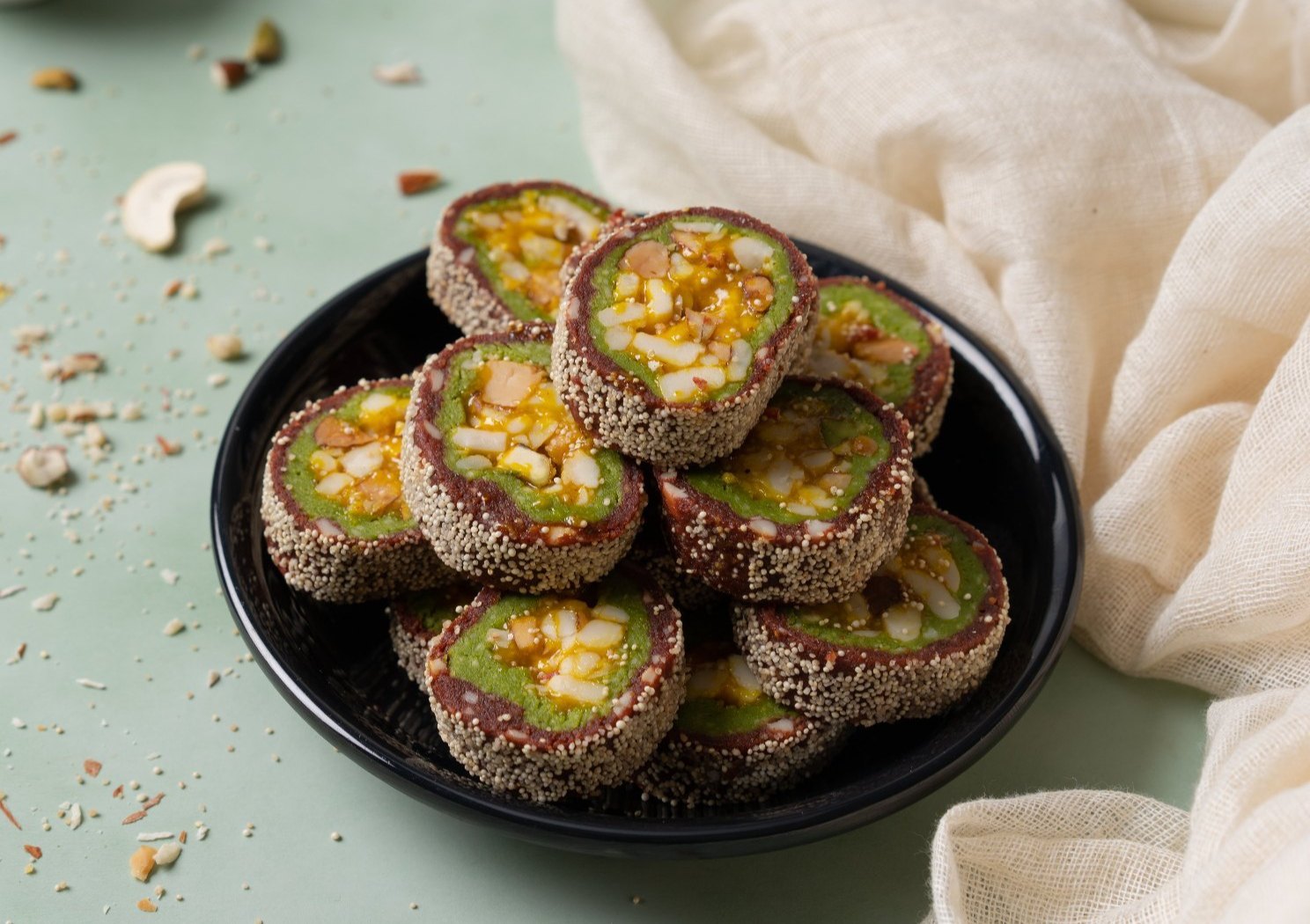 Anjeer Roll