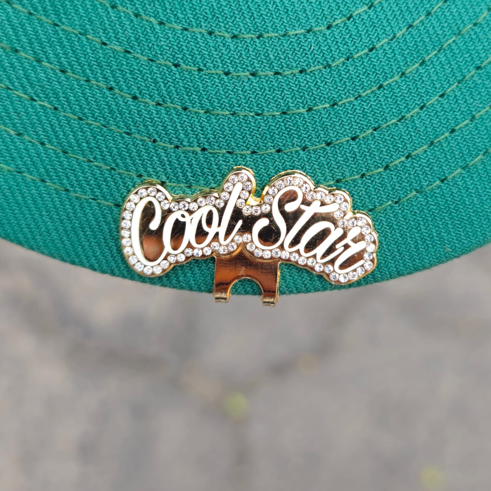 COOL STAR SCRIPT GOLD