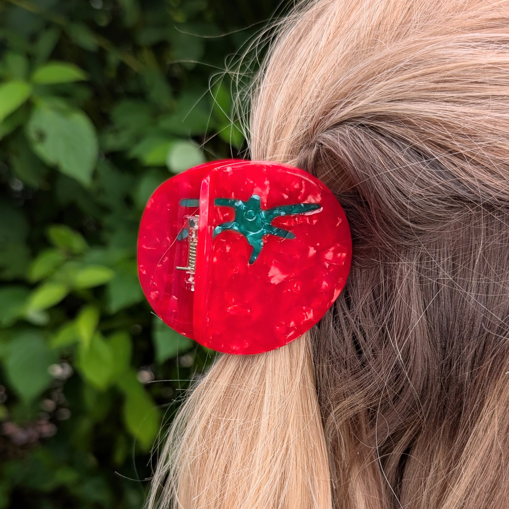 Tomato Medium Hair Claw Clip