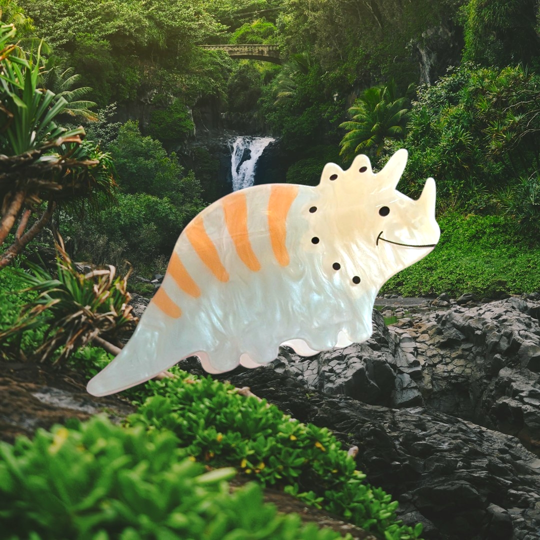 Triceratops Medium Hair Claw Clip