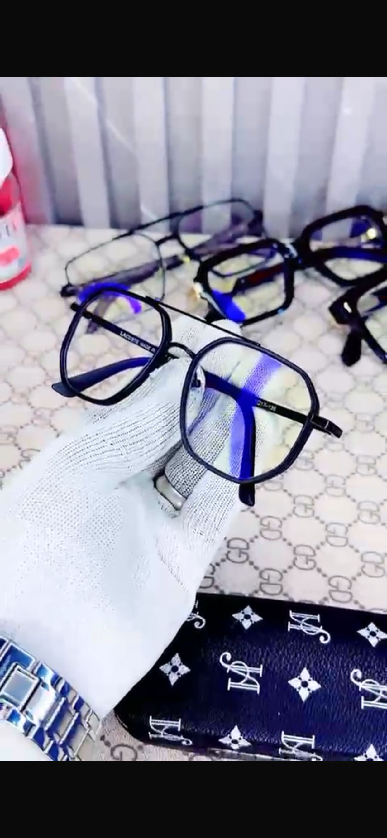 Lunettes de soleil modernes