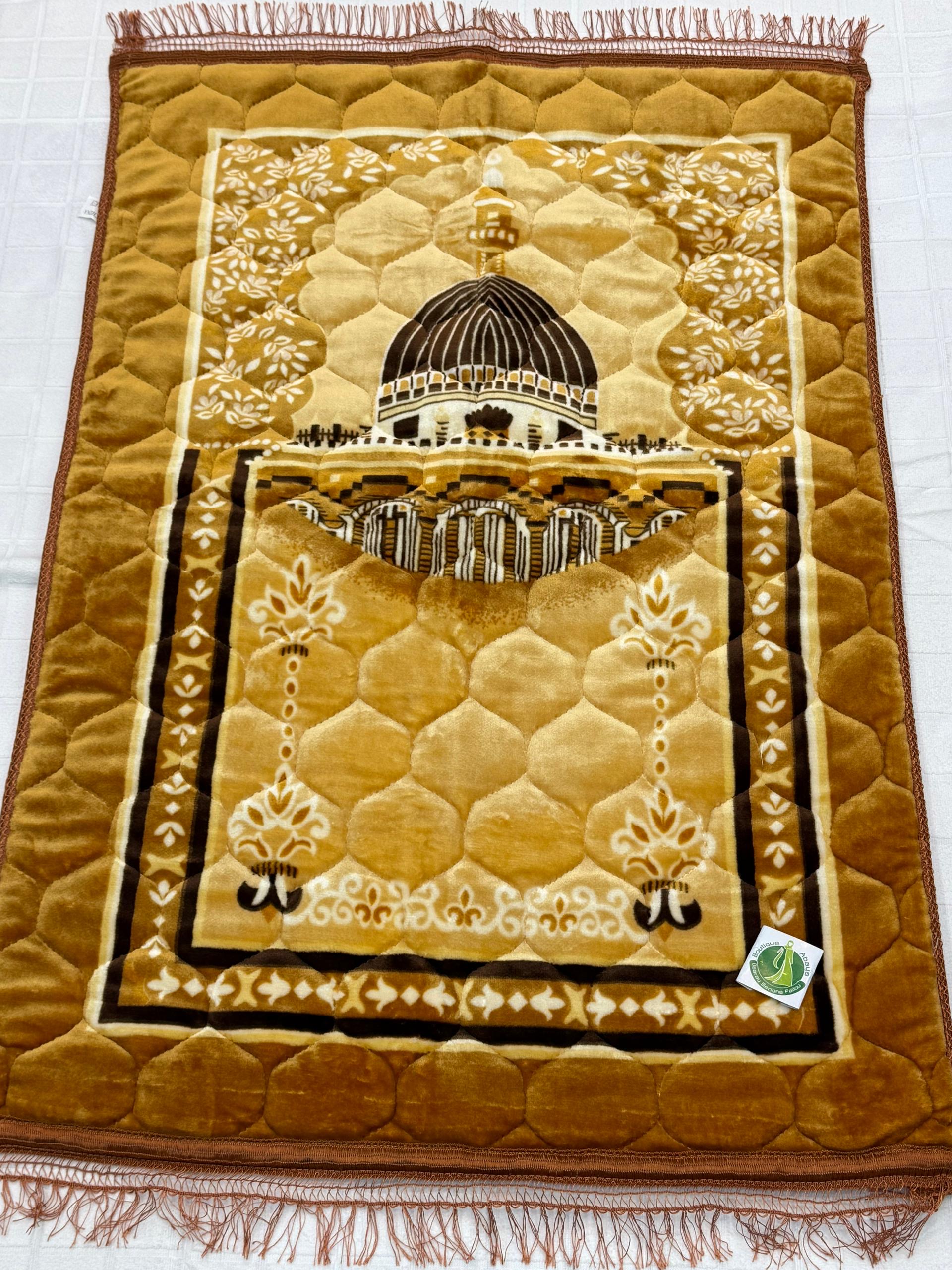 Tapis de prière ( Sadjada)