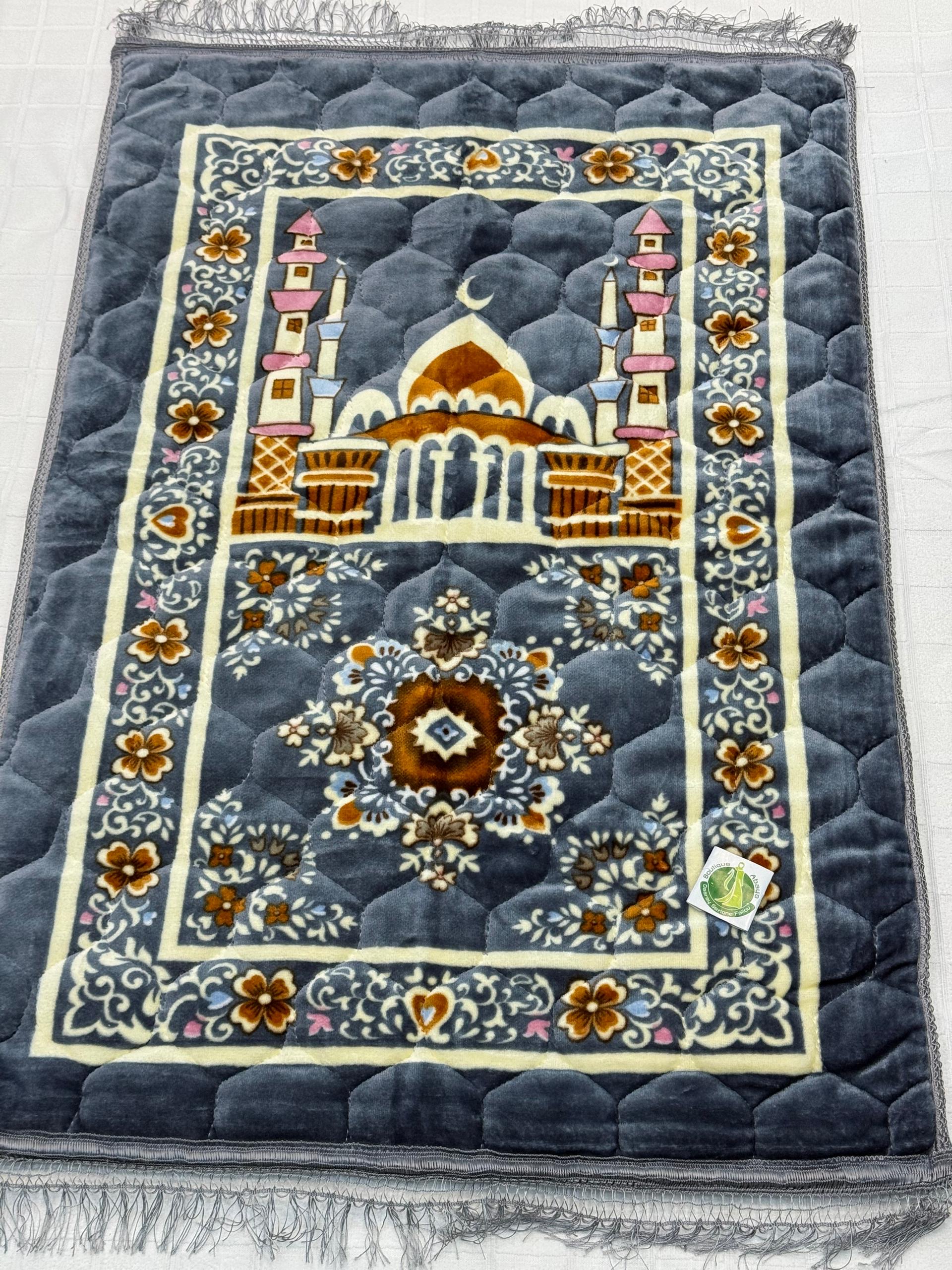 Tapis de prière ( Sadjada)