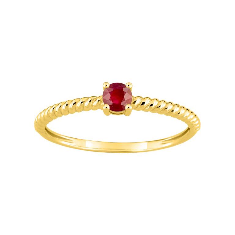 Anillo de oro con rubí