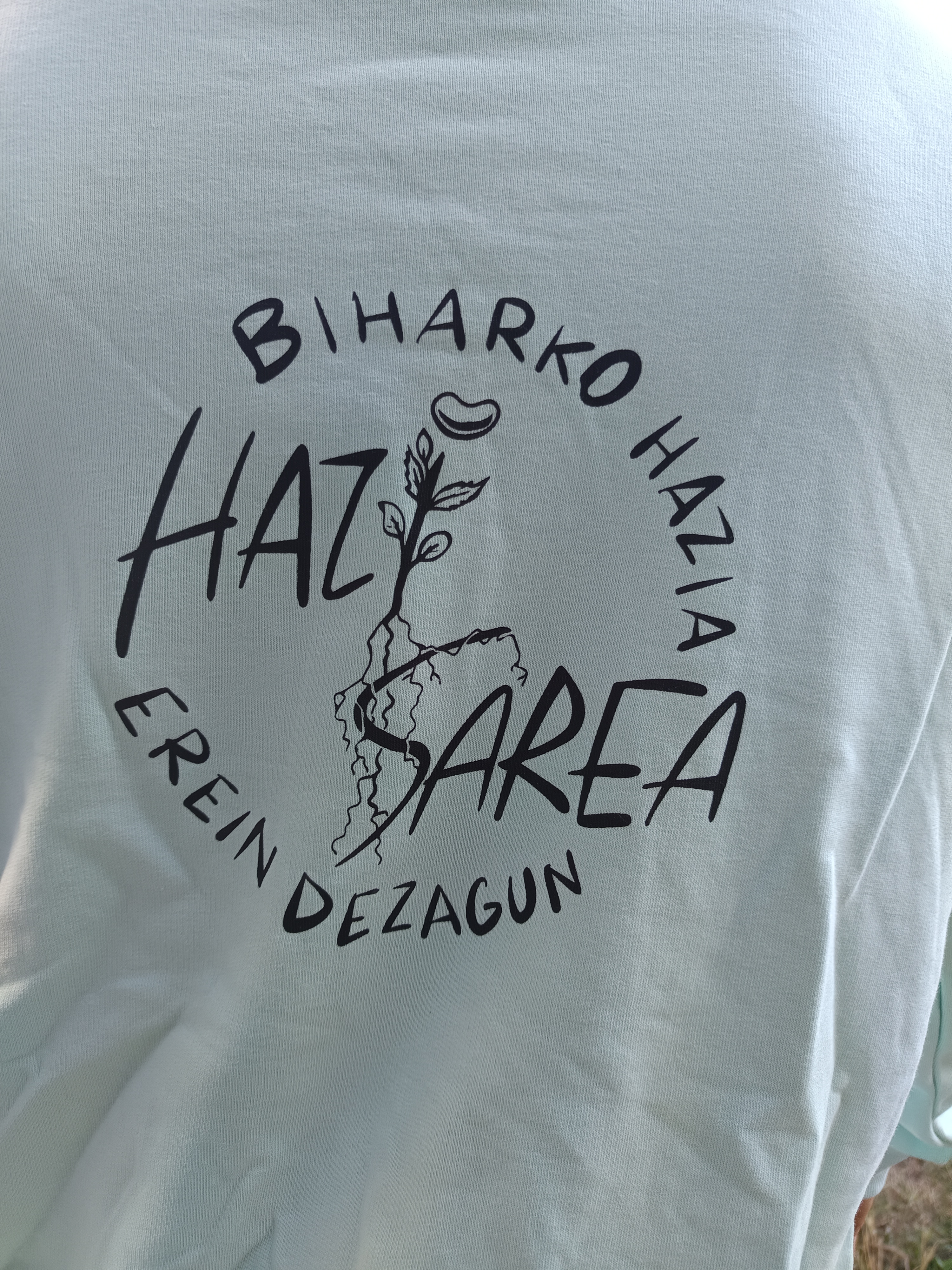 Sweat à capuche mixte logo Hazi Sarea