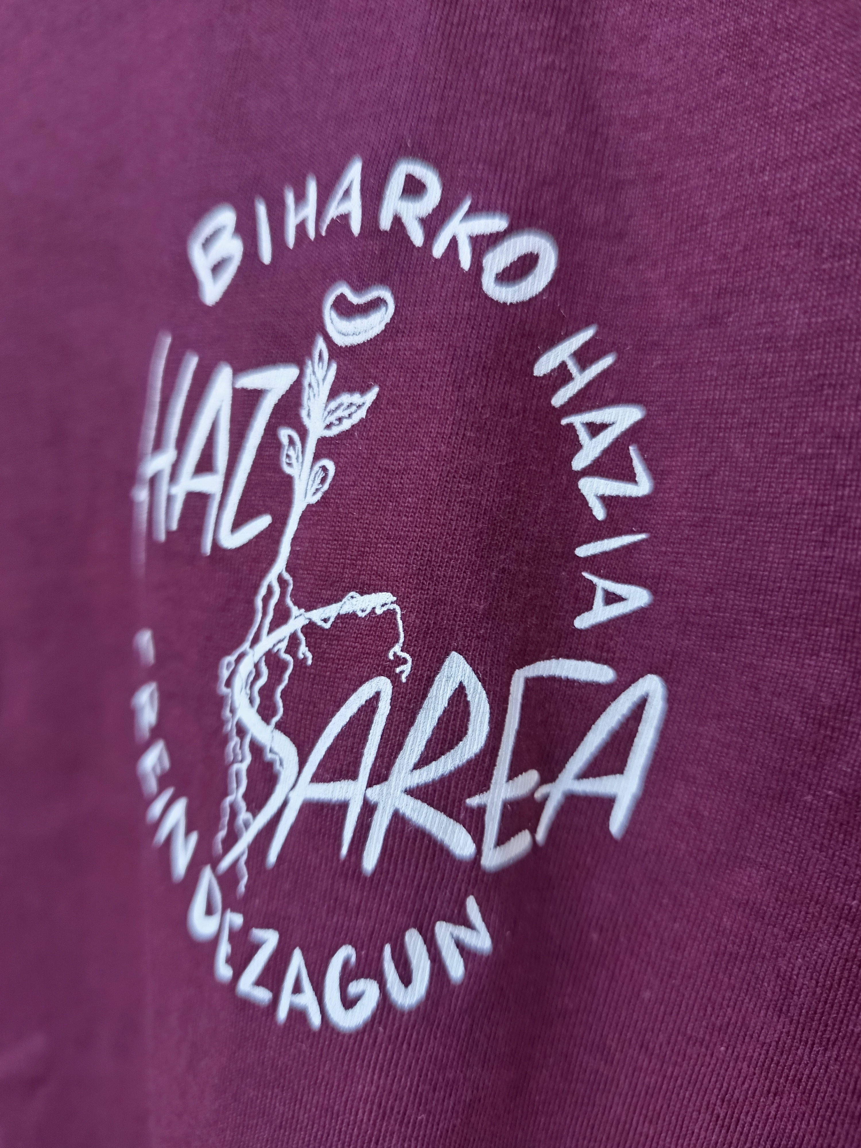 T-shirt Femme slogan Hazi Sarea