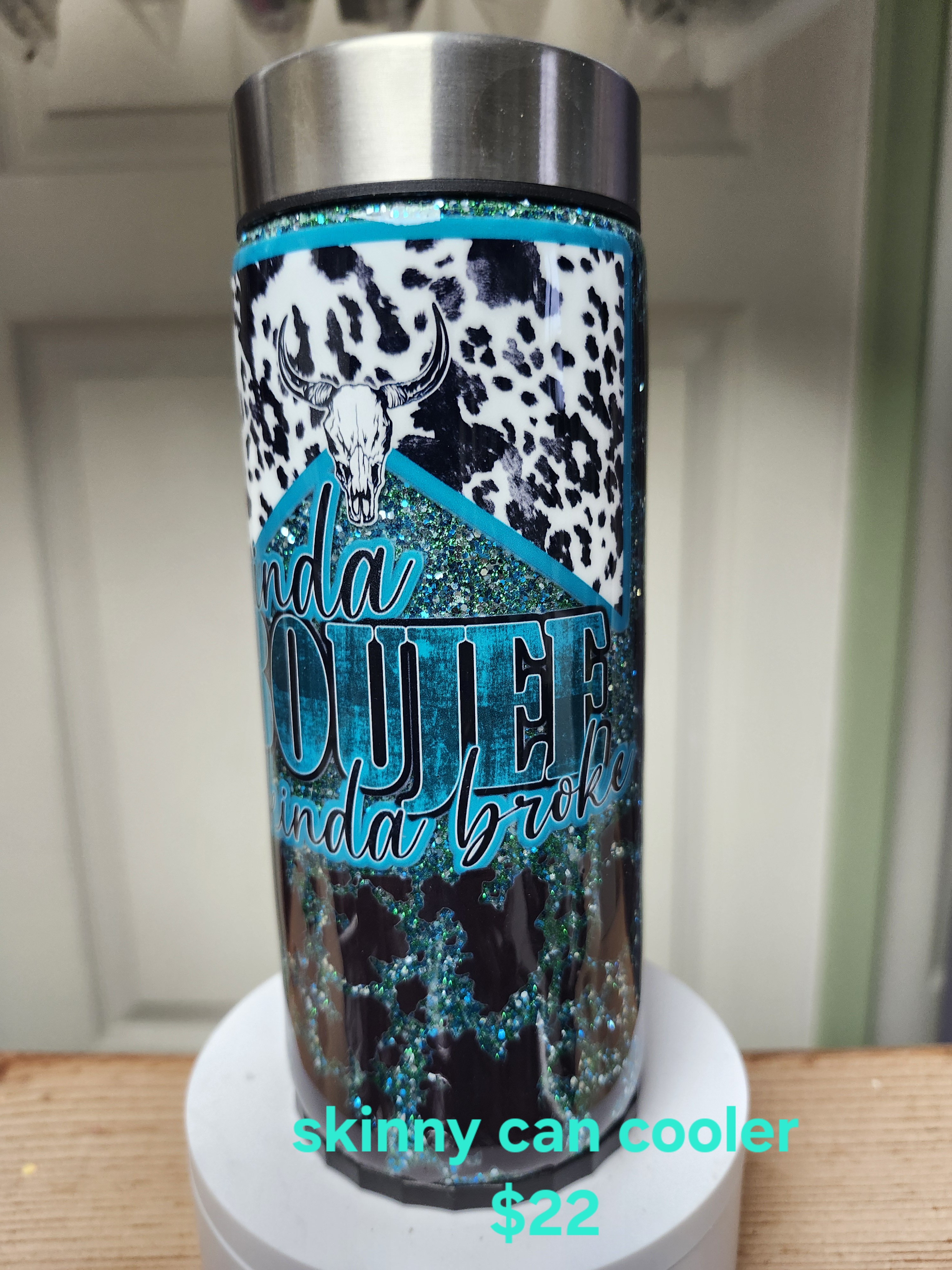 Skinny can cooler
