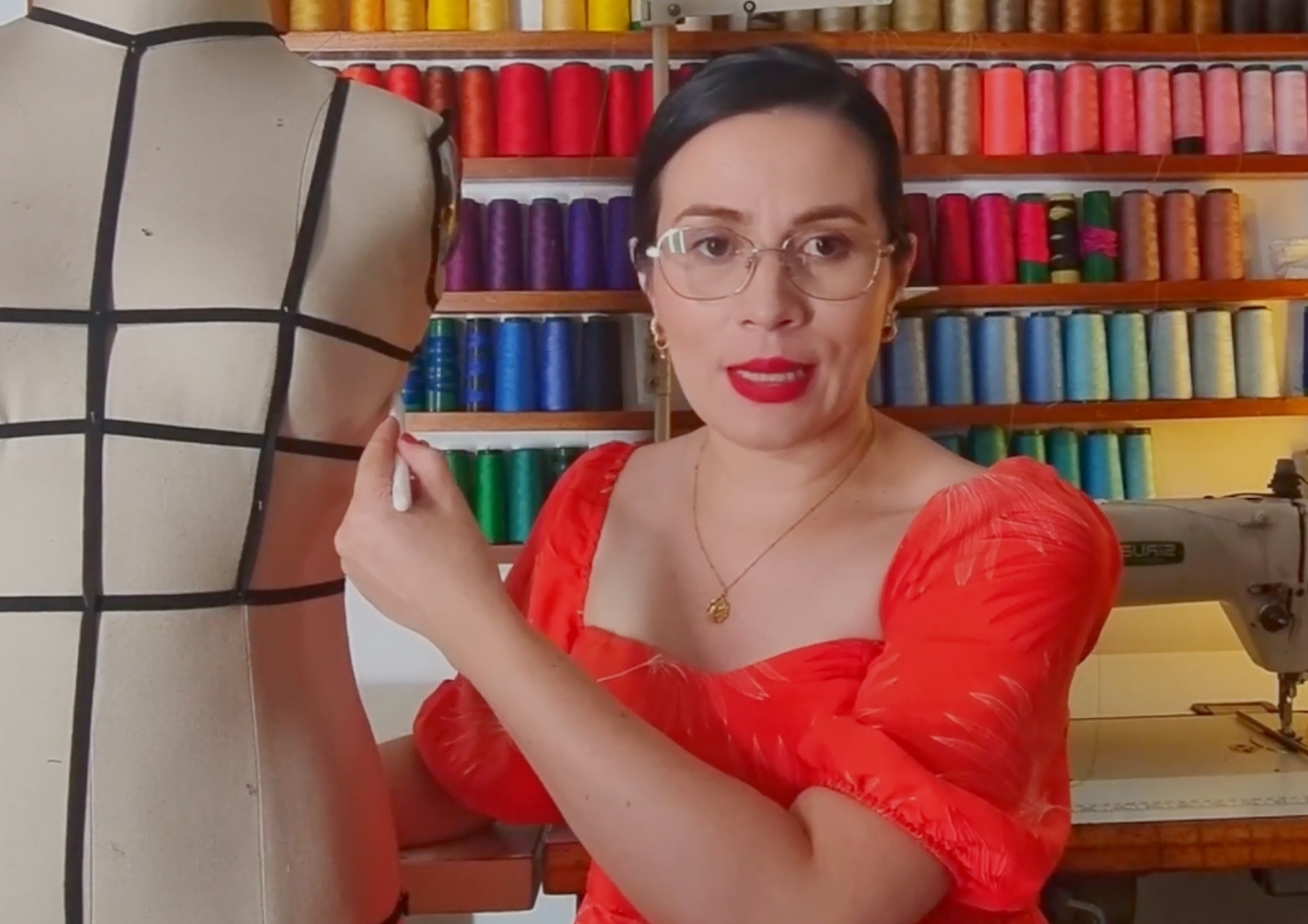 Clase Personalizada de Patronaje (Sesión 1 a 1 por Hora)