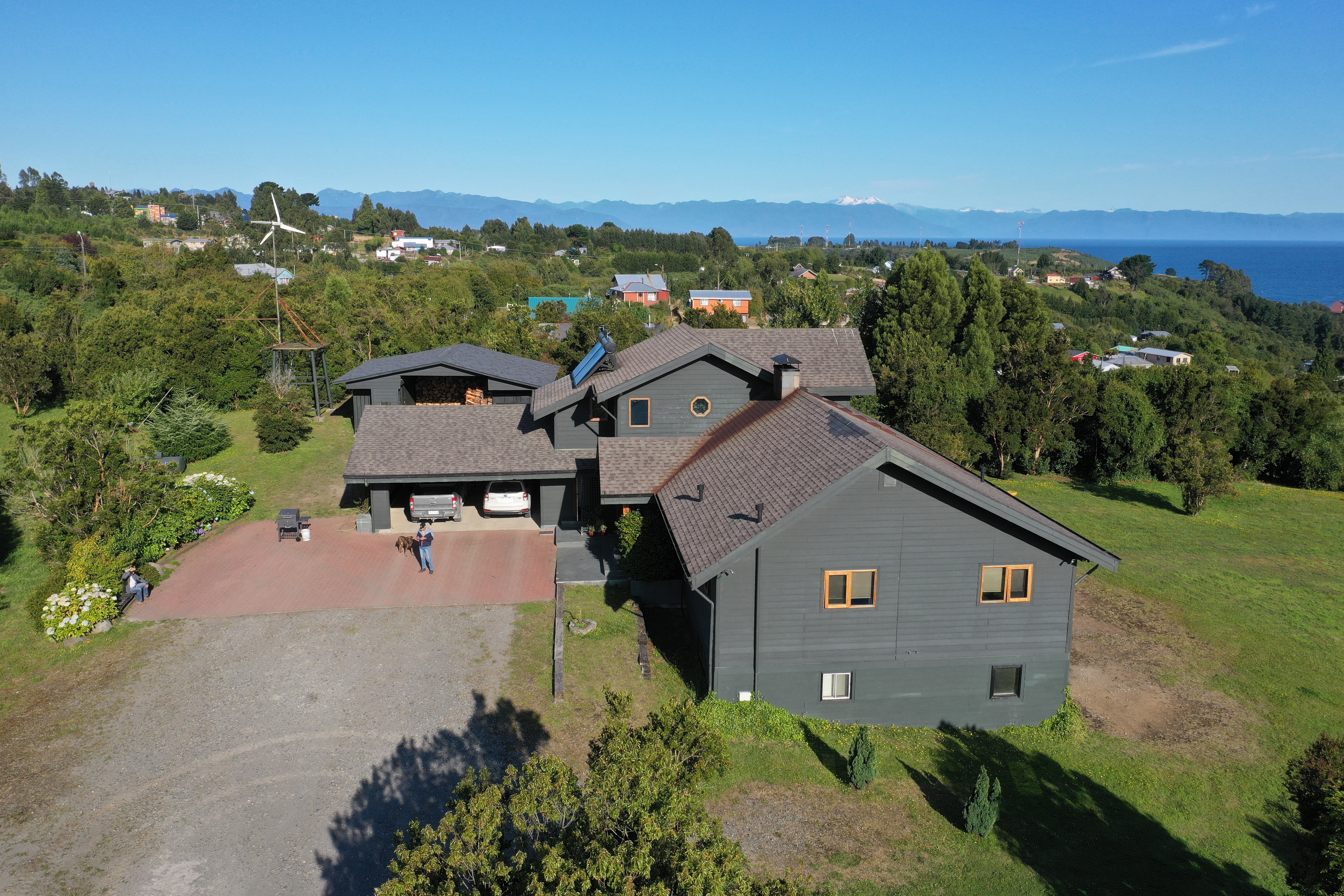 VENDO - Casa de 450 m2 con vista a la Costa Tenglo - Pto Montt