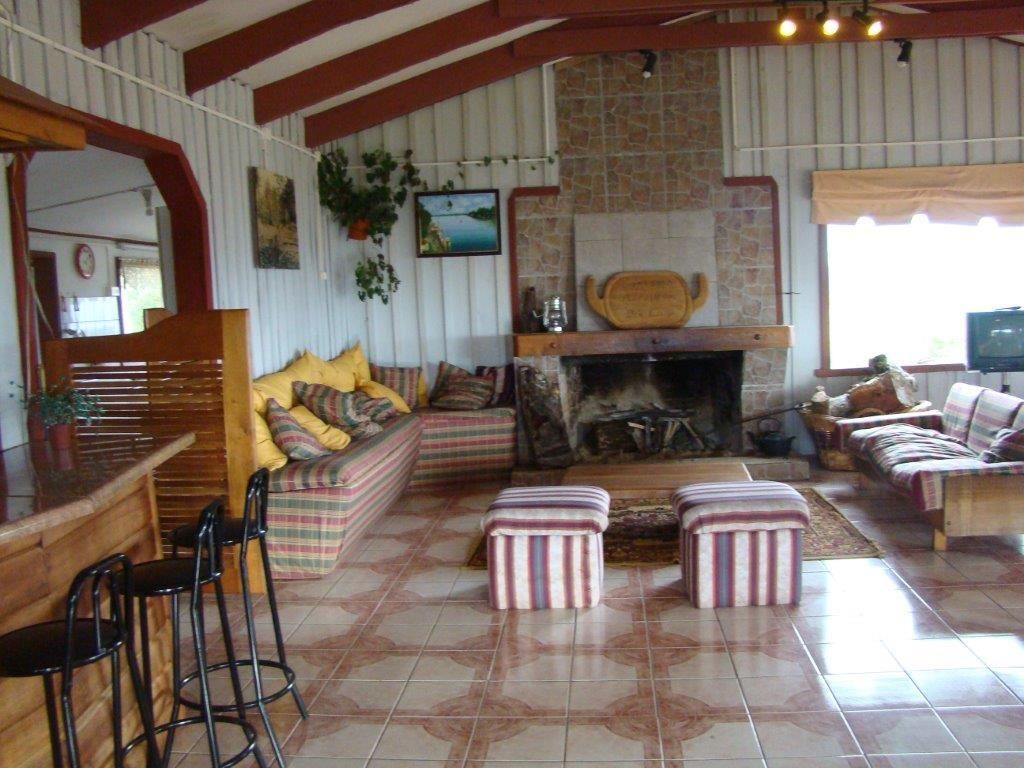 VENDO – Terreno de 2.5 Ha y 3 Cabañas Playa el Maitén, Puerto Octay