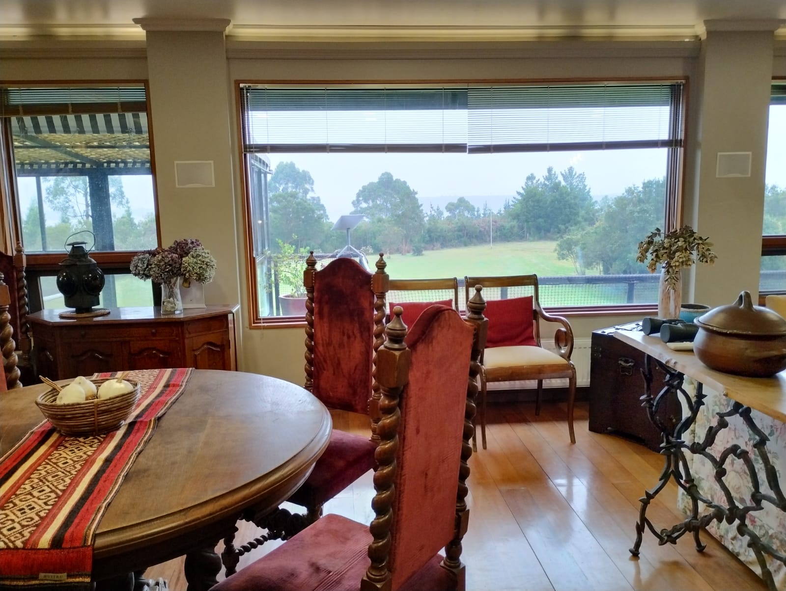 VENDO - Casa de 450 m2 con vista a la Costa Tenglo - Pto Montt