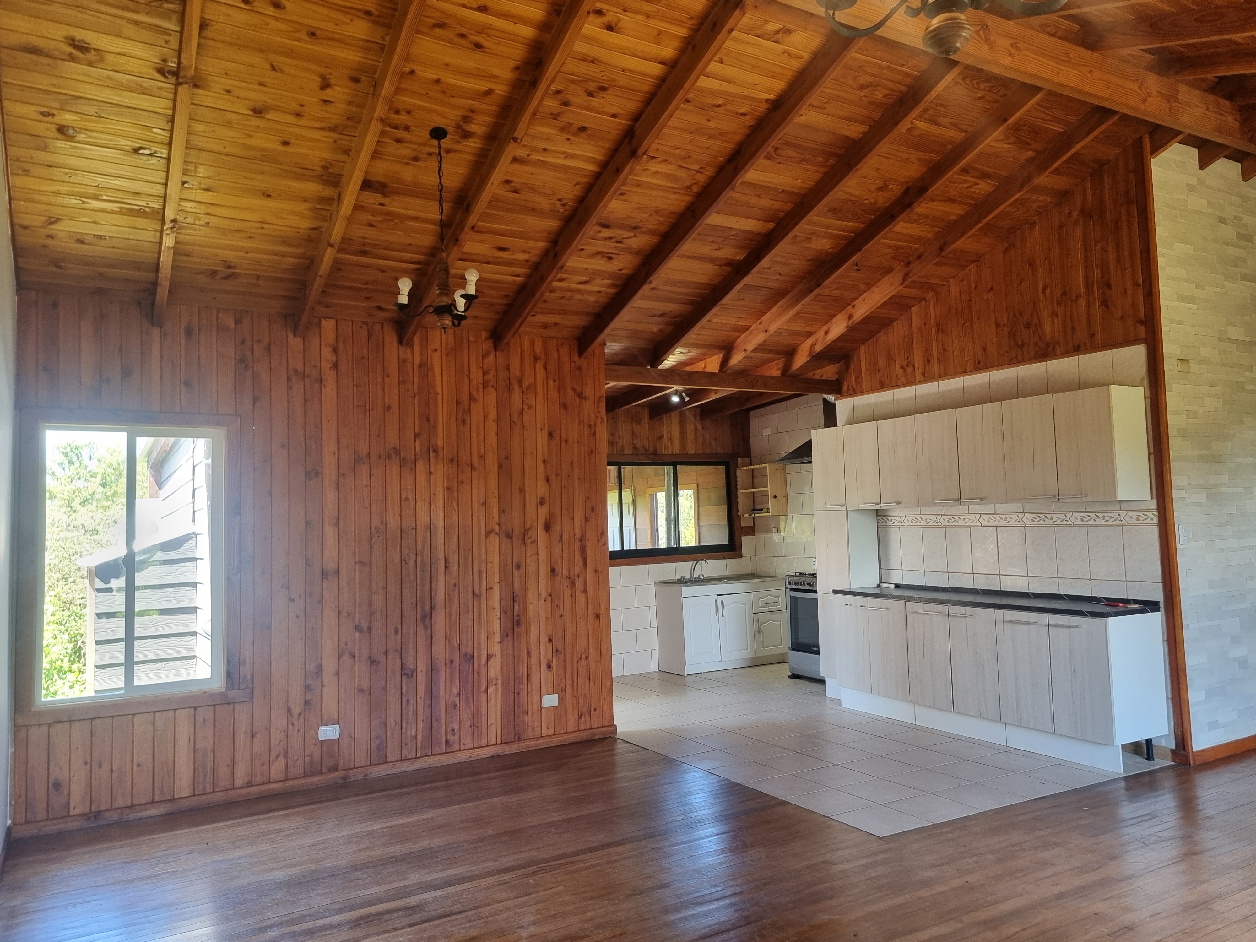 ARRIENDO - CASA EN PARCELA CONDOMINIO COLONOS DEL LAGO LLANQUIHUE