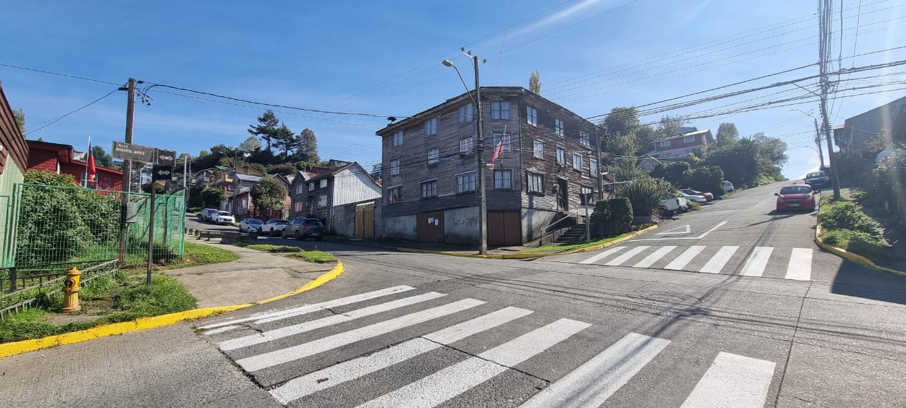 VENDO - Casa de 3 pisos en Puerto Montt