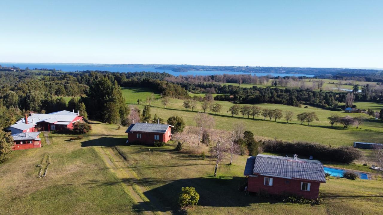 VENDO – Terreno de 2.5 Ha y 3 Cabañas Playa el Maitén, Puerto Octay