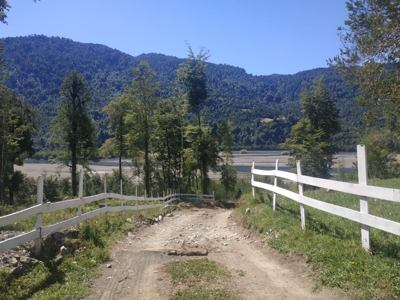 OPORTUNIDAD - Terreno urbanizado en Ralún con factibilidad para Lodge