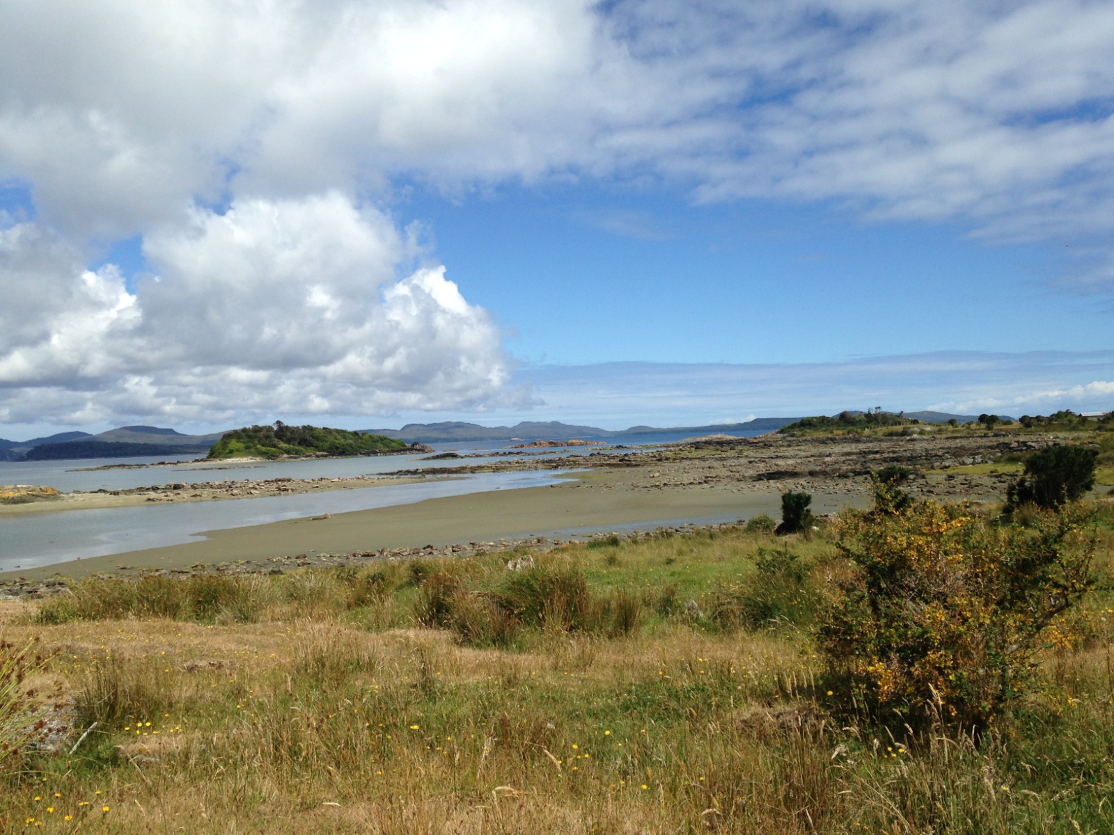 BAHÍA LOW, GUAITECAS