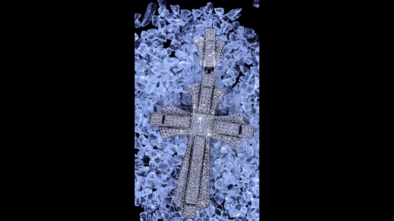 Iced Out Cross Pendant – VVS1 Moissanite, 925 Sterling Silver Hip Hop Necklace – Statement Religious Jewelry