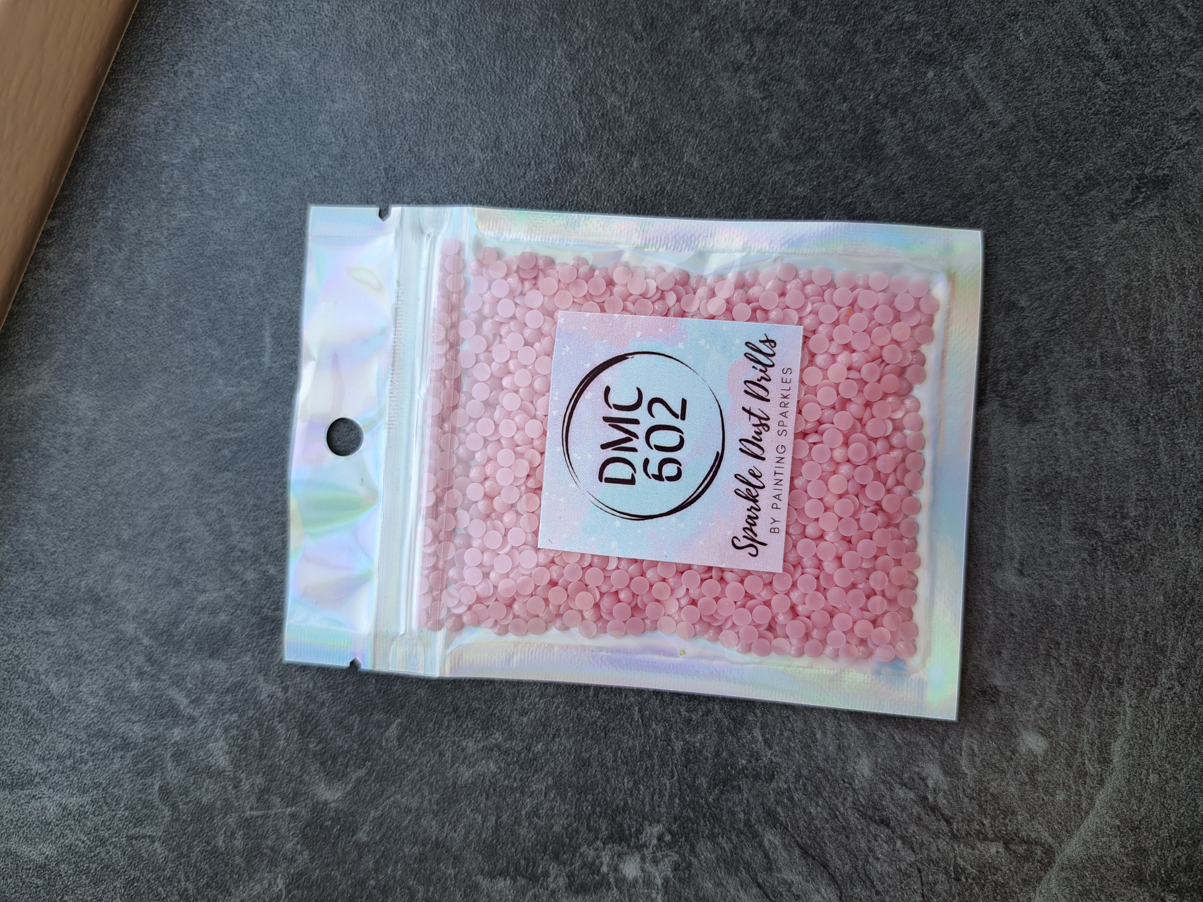 Fairydust Drills Round - DMC #602 - 10 gram Bag