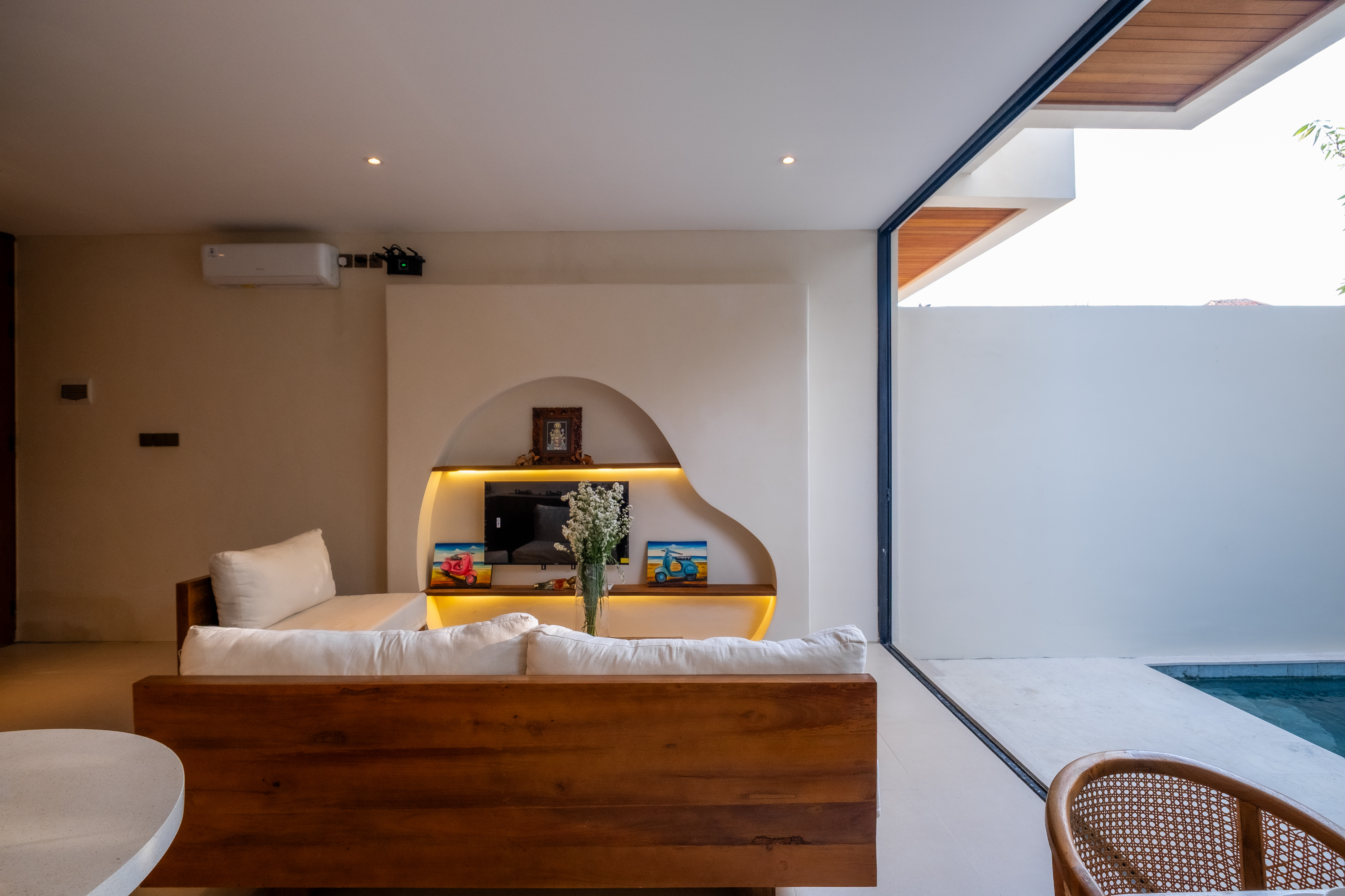 Tropical Townhouses Pererenan – 1BR Private Pool Investment Villas