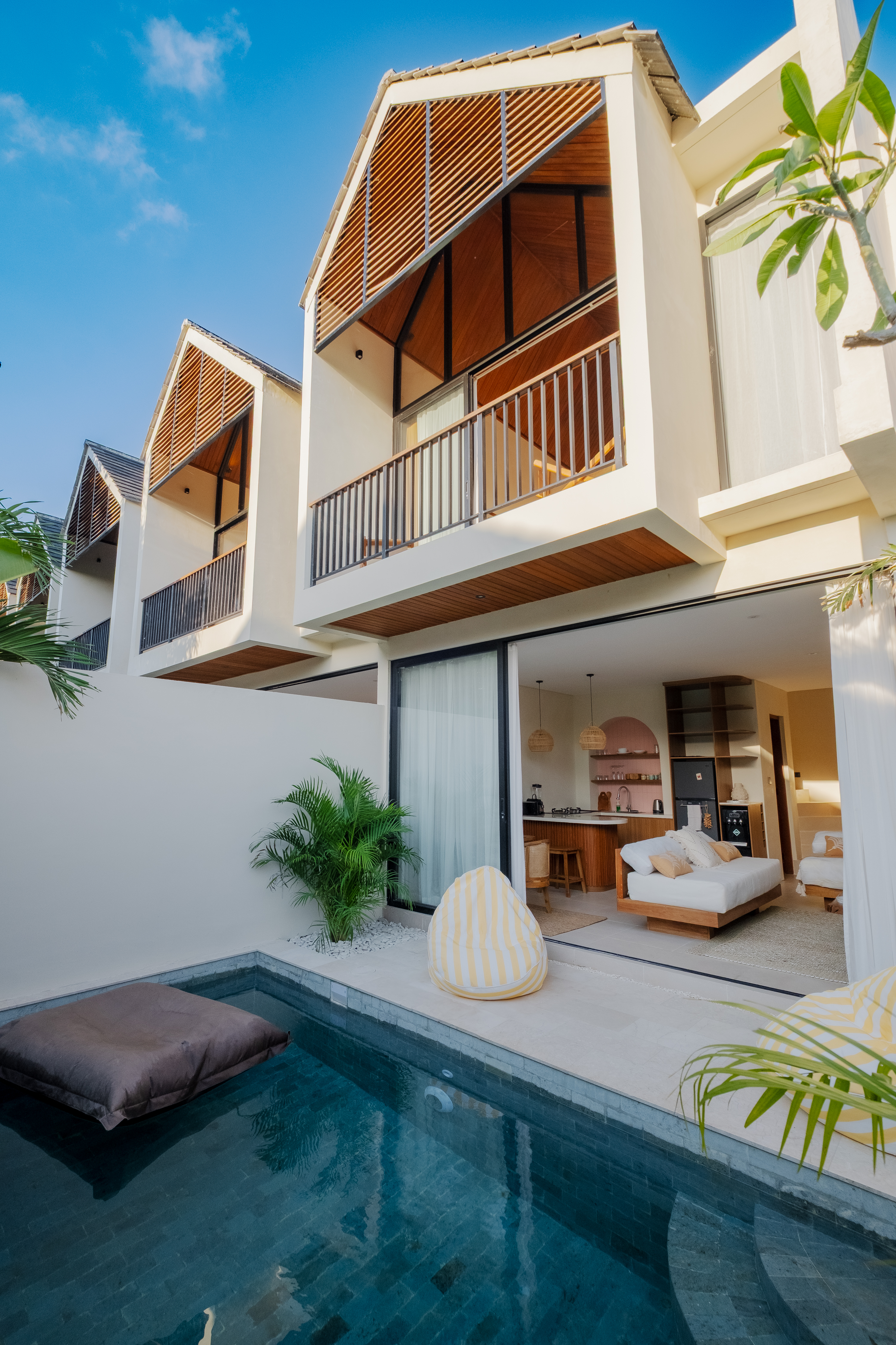 Tropical Townhouses Pererenan – 1BR Private Pool Investment Villas