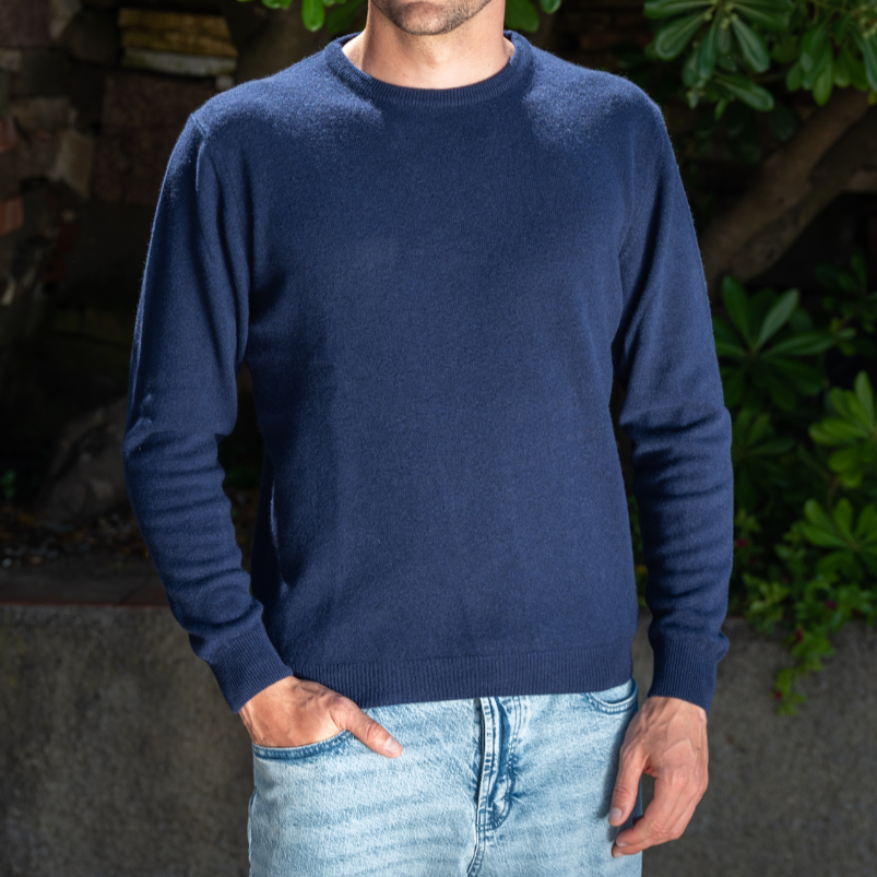 Maglia rasata girocollo uomo in 100% cashmere, 100% cashmere smooth-knit roundneck menswear jumper