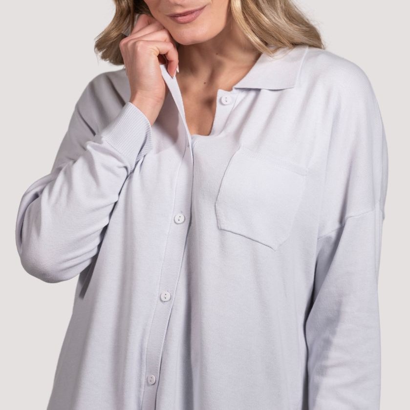 camicia oversize donna in puro cotone con bottoni e spacchi laterali, women mai shirt in pure cotton with buttons and side splits