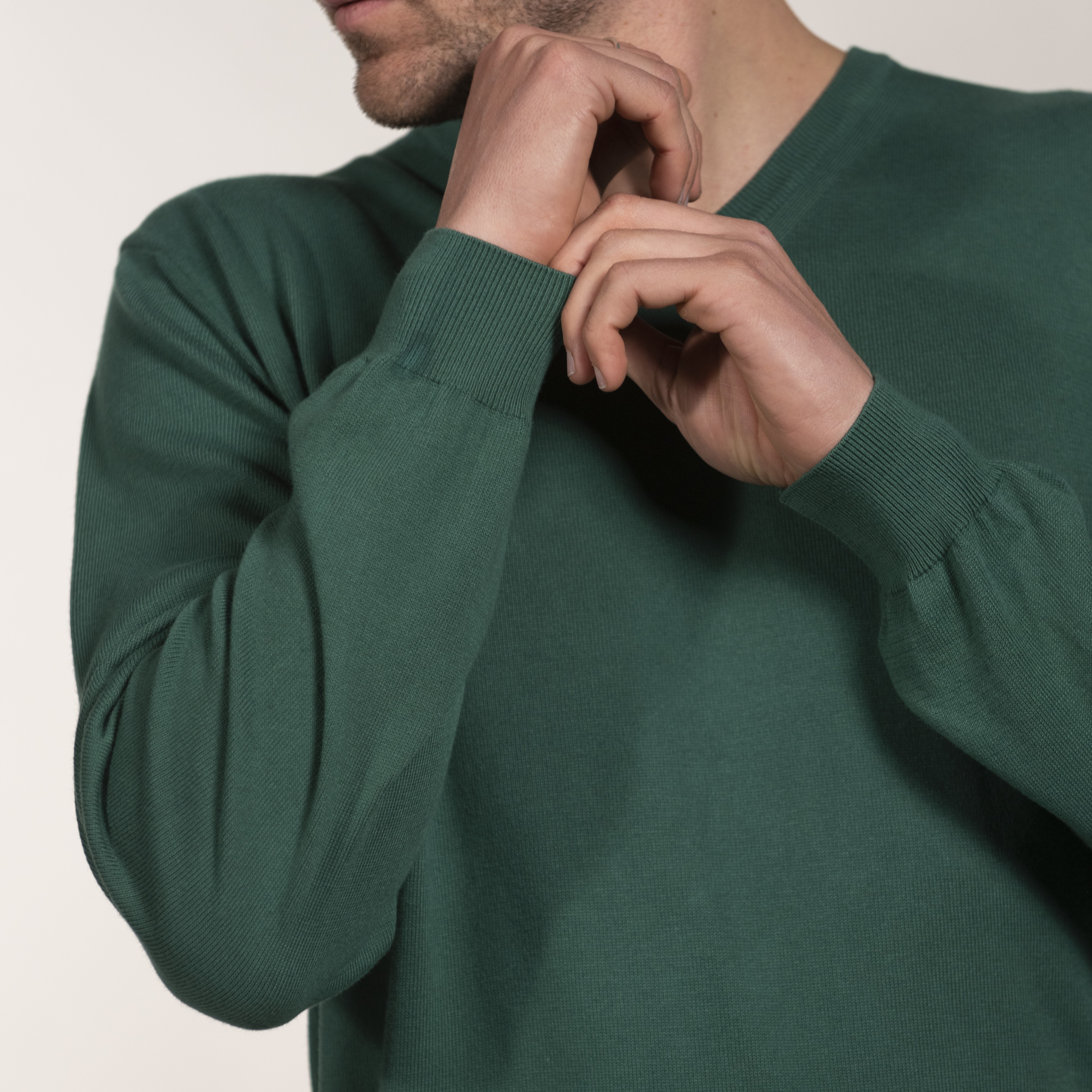 Maglia uomo scollo v in puro cotone - Menswear v-neck pullover in pure cotton