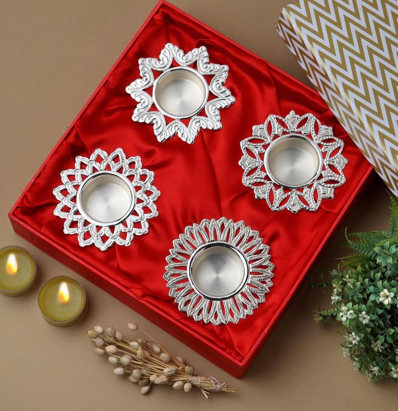 Set of 4 Decorative Tealight Candle Holders