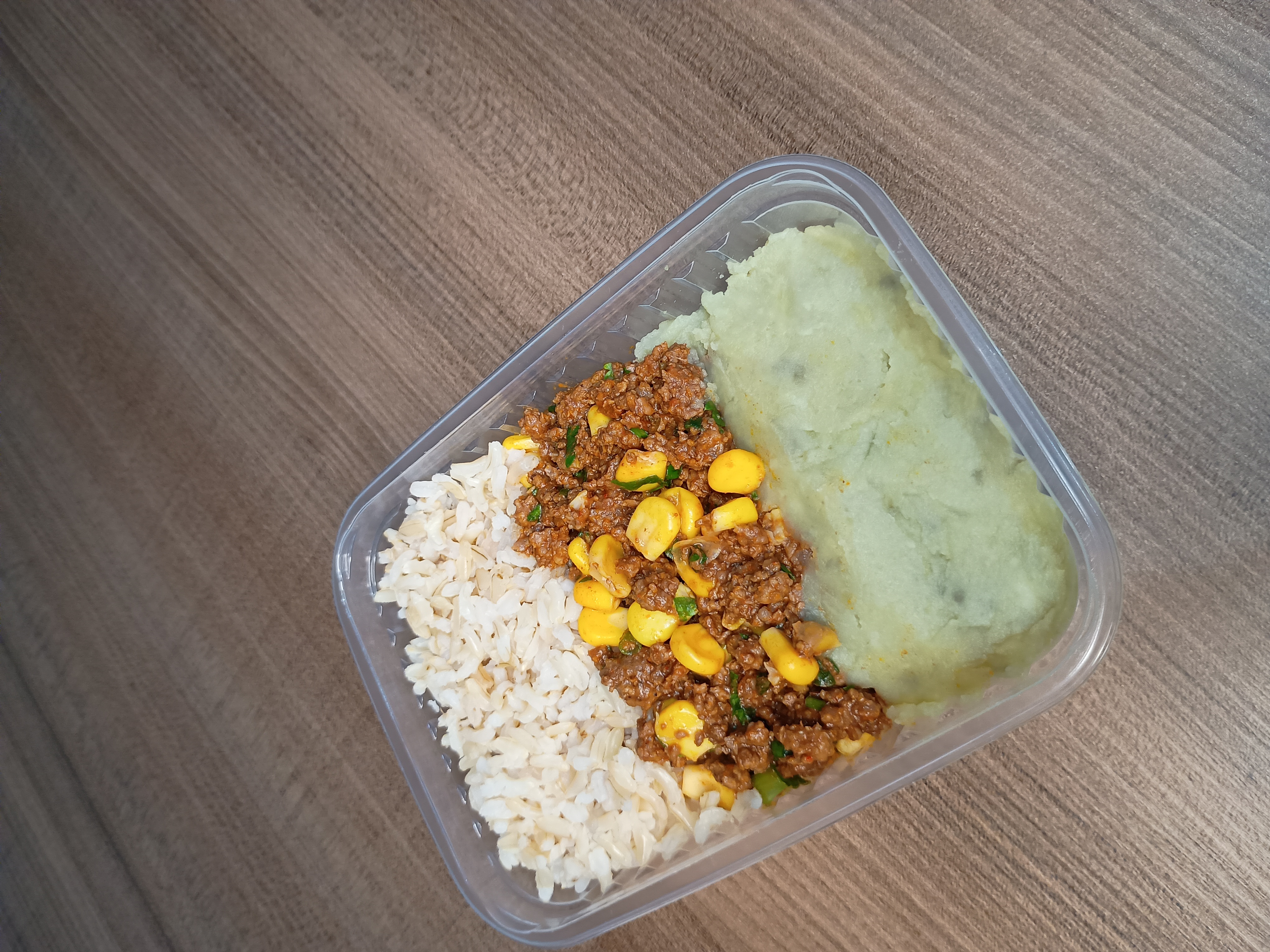 Carne Moída com Arroz Integral e Purê de Batata Doce