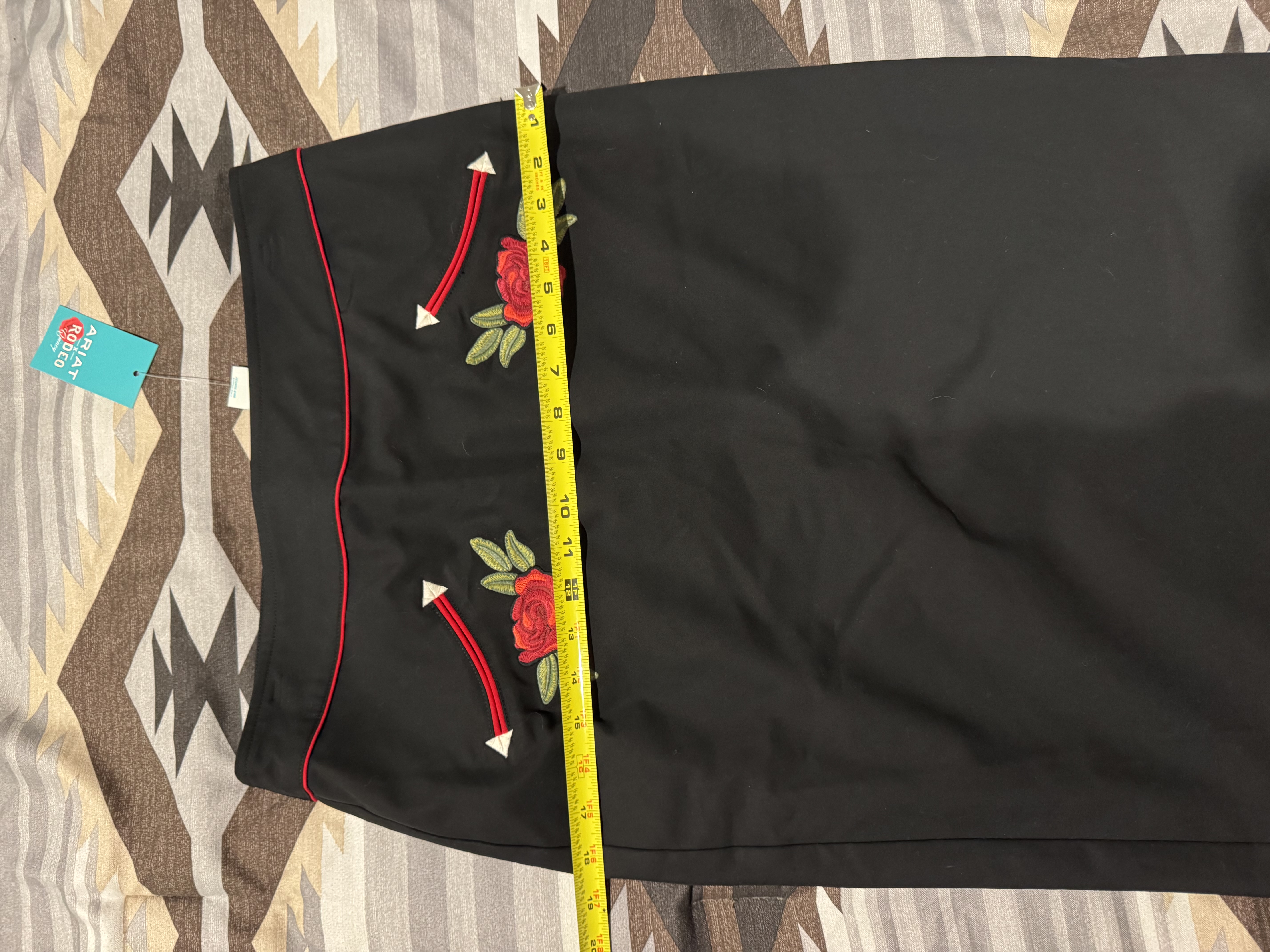 NWT Ariat x Rodeo Quincy Skirt - Size 10