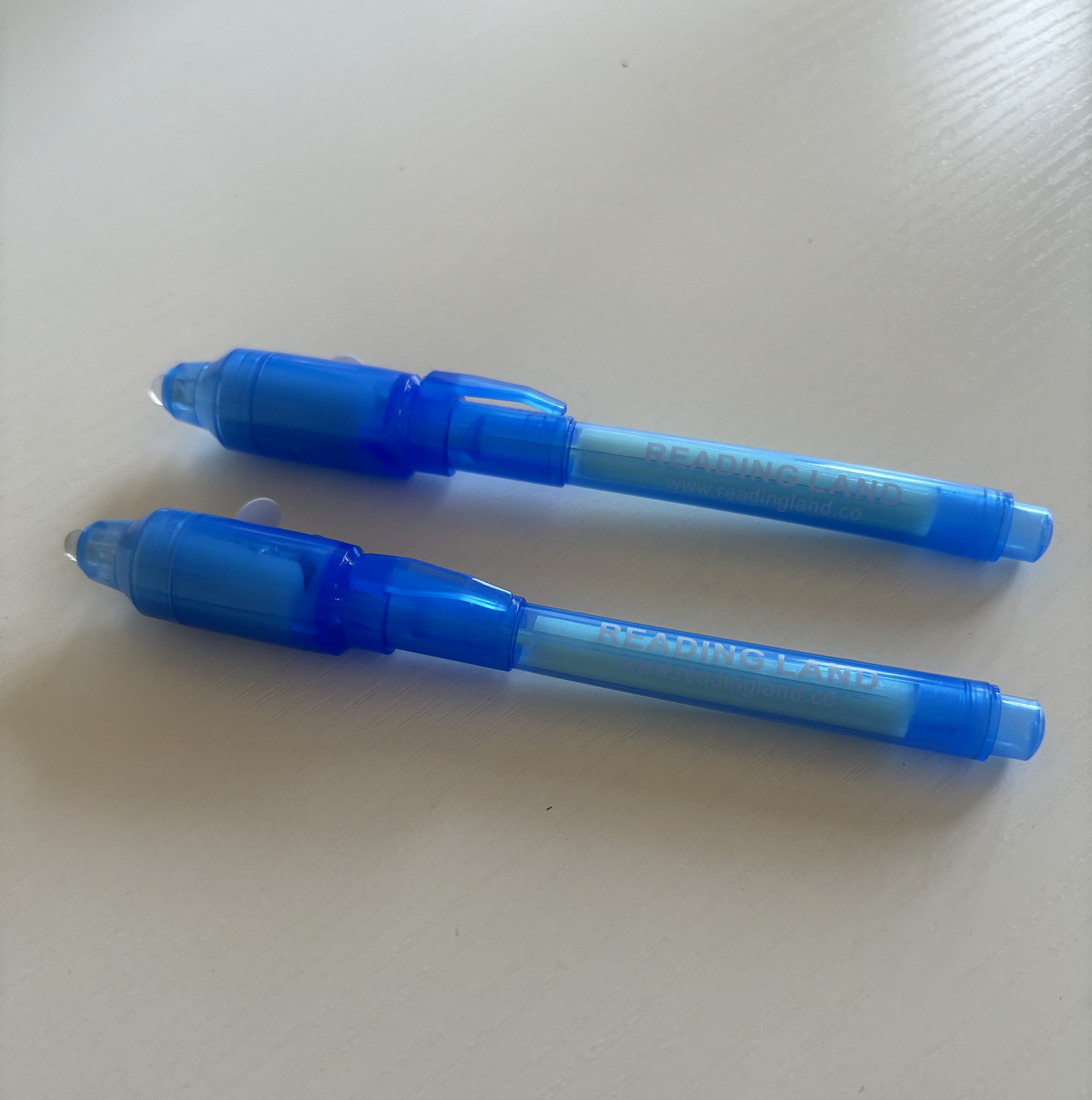 Reading Land Blue Invisible Pens