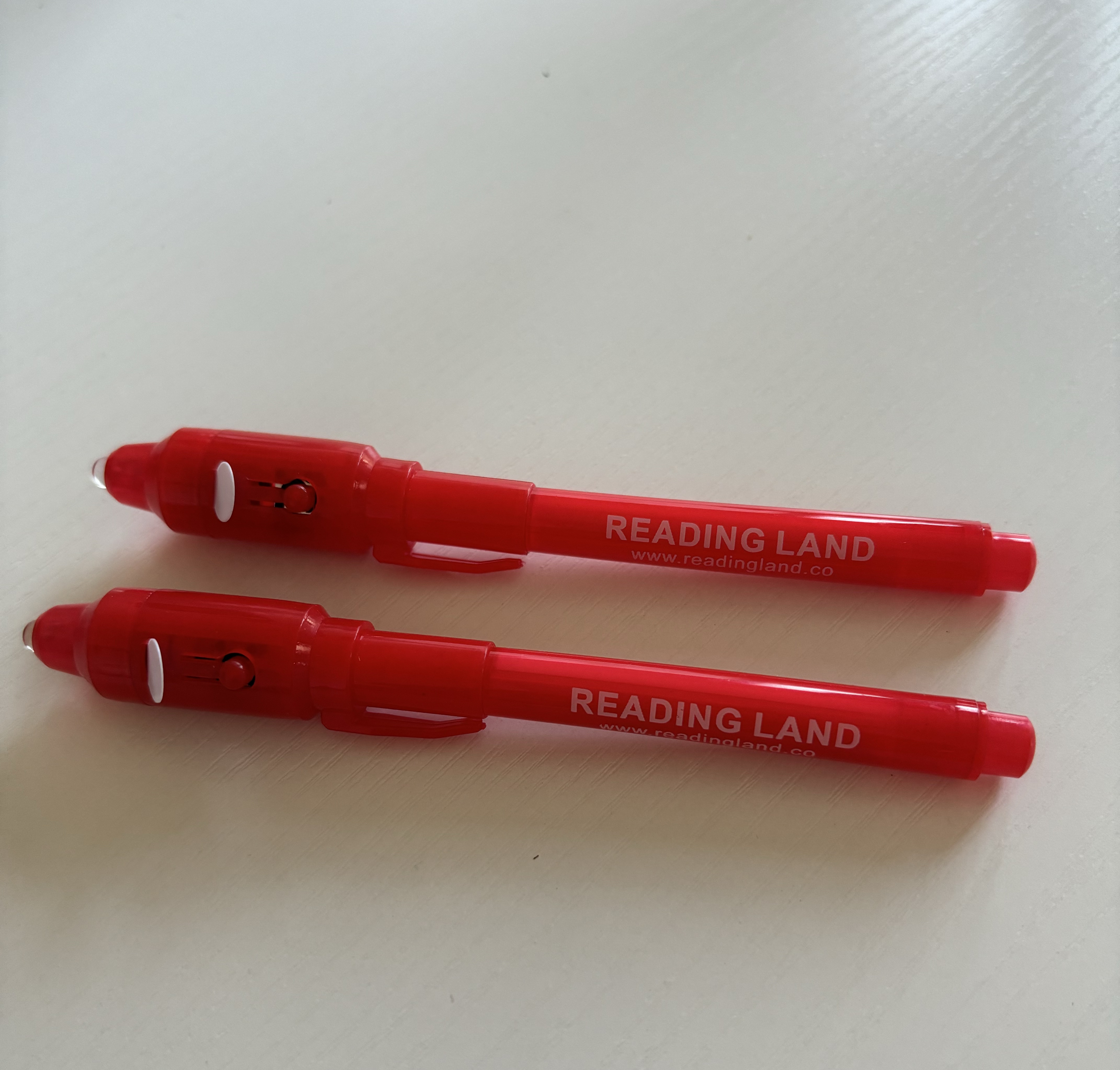 Reading Land Red Invisible Pens