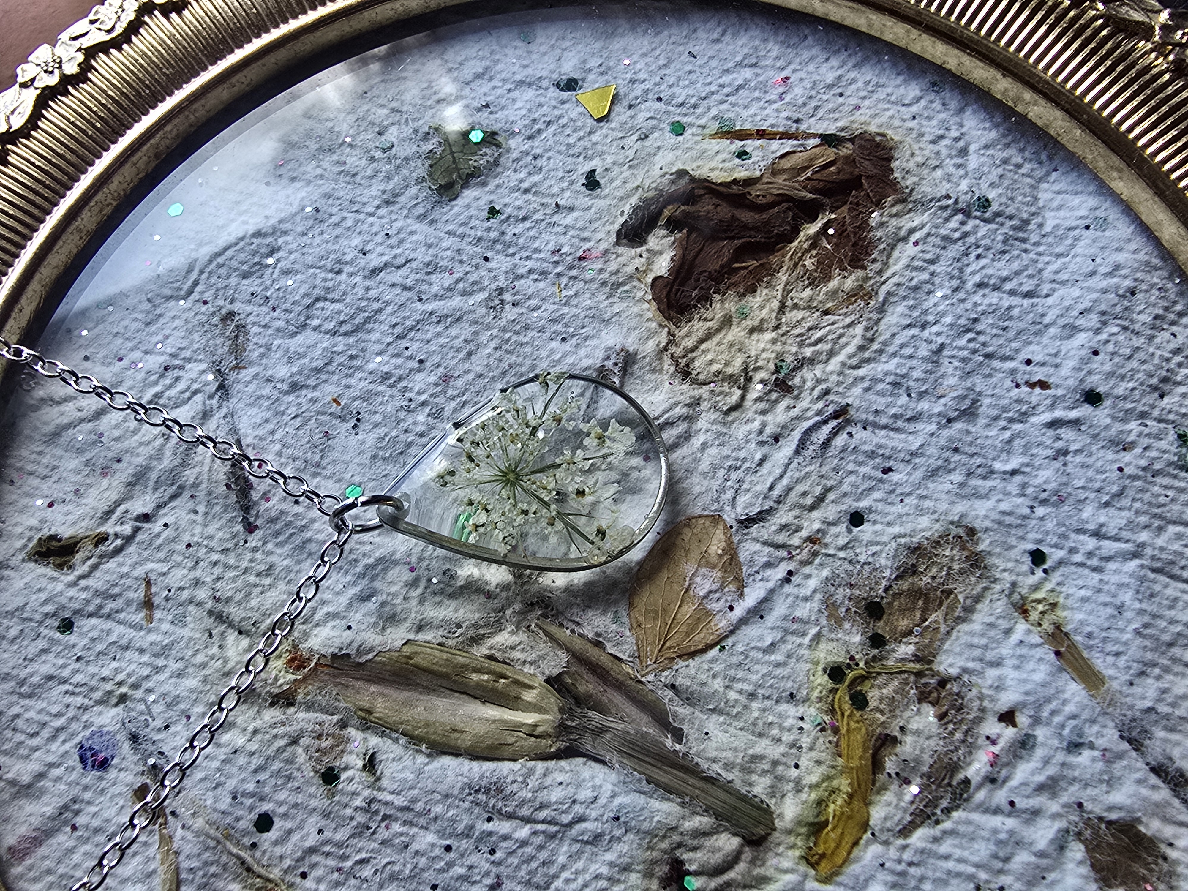 Queen Anne’s Lace Necklace (Tear drop bezel)