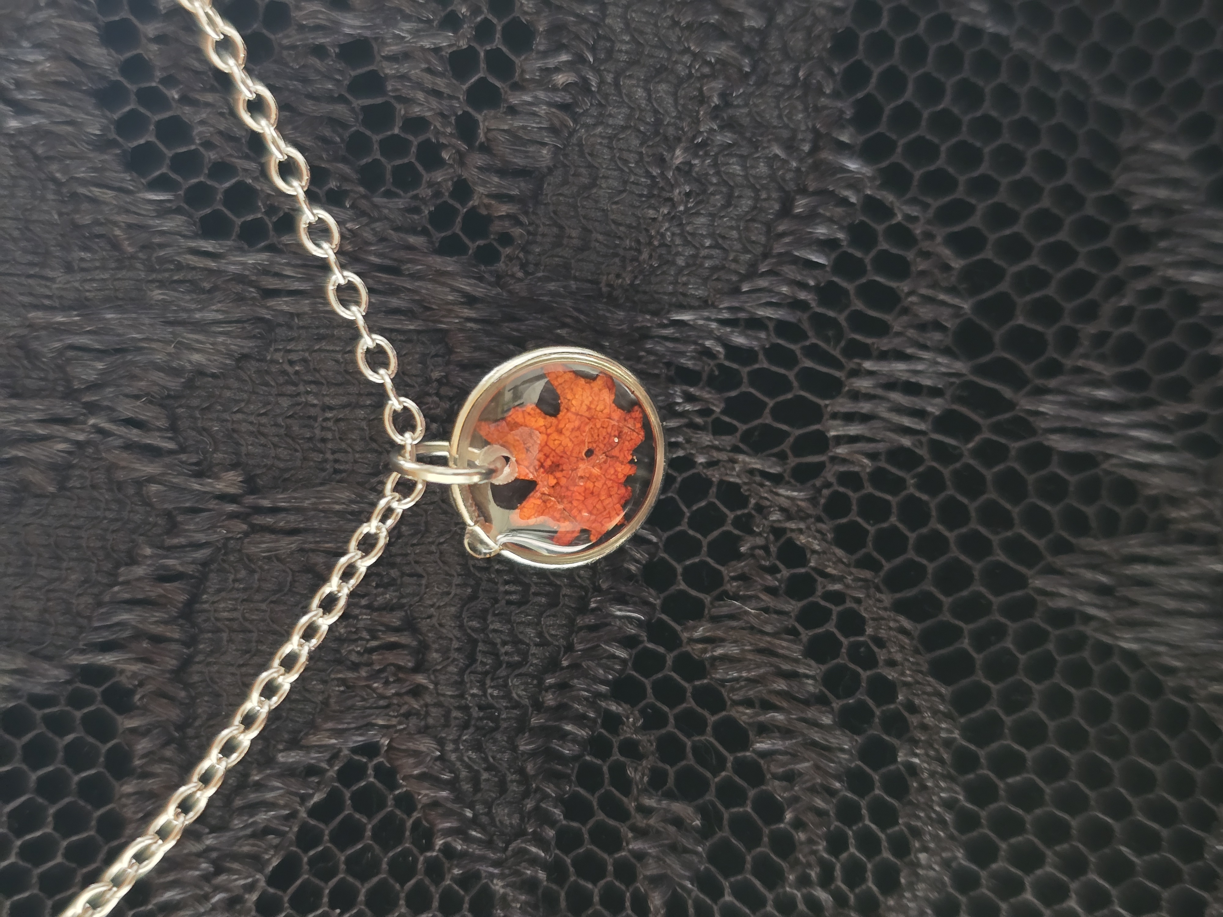 Mini Necklace with Tiny Maple Leaf