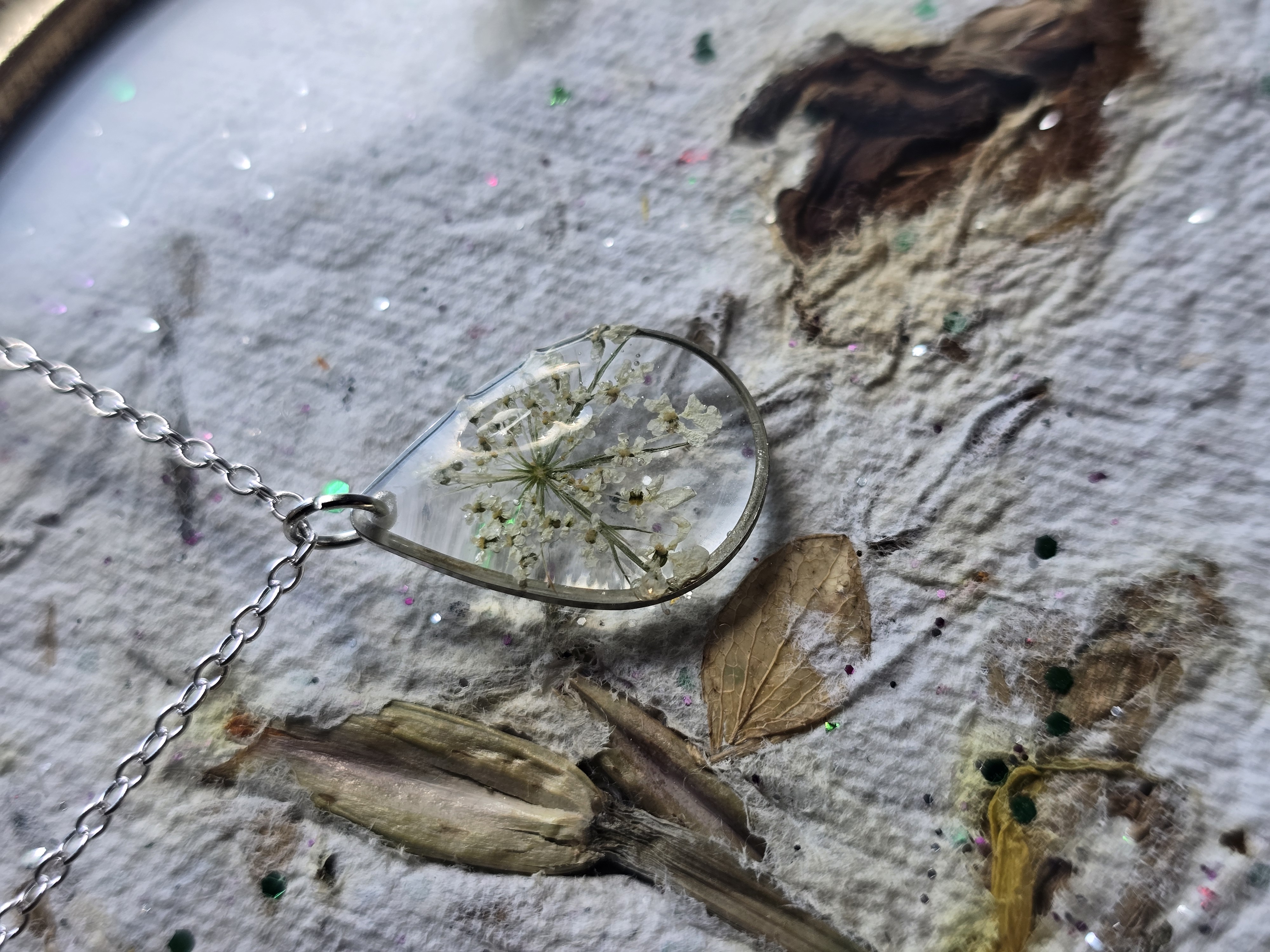 Queen Anne’s Lace Necklace (Tear drop bezel)