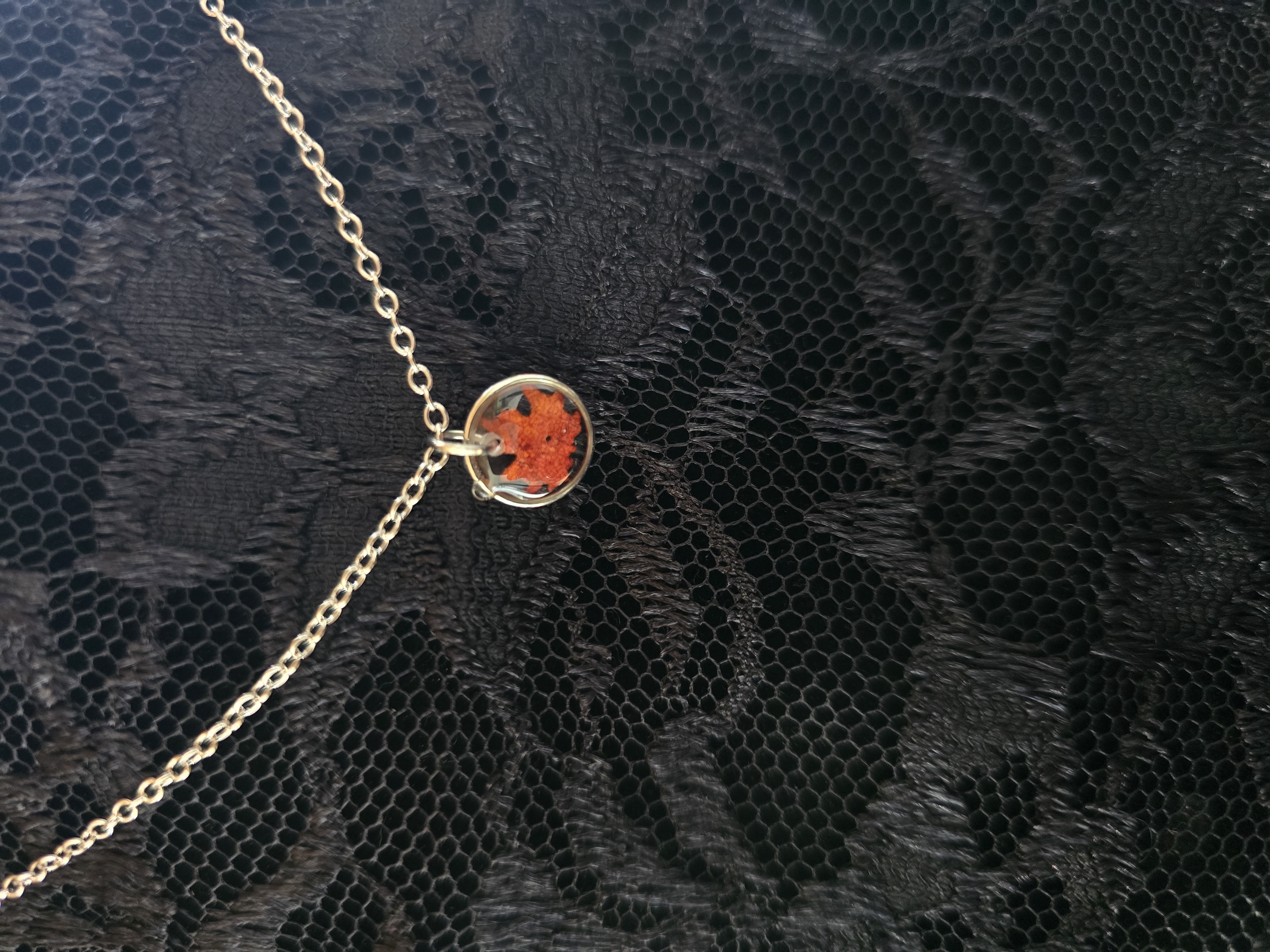 Mini Necklace with Tiny Maple Leaf