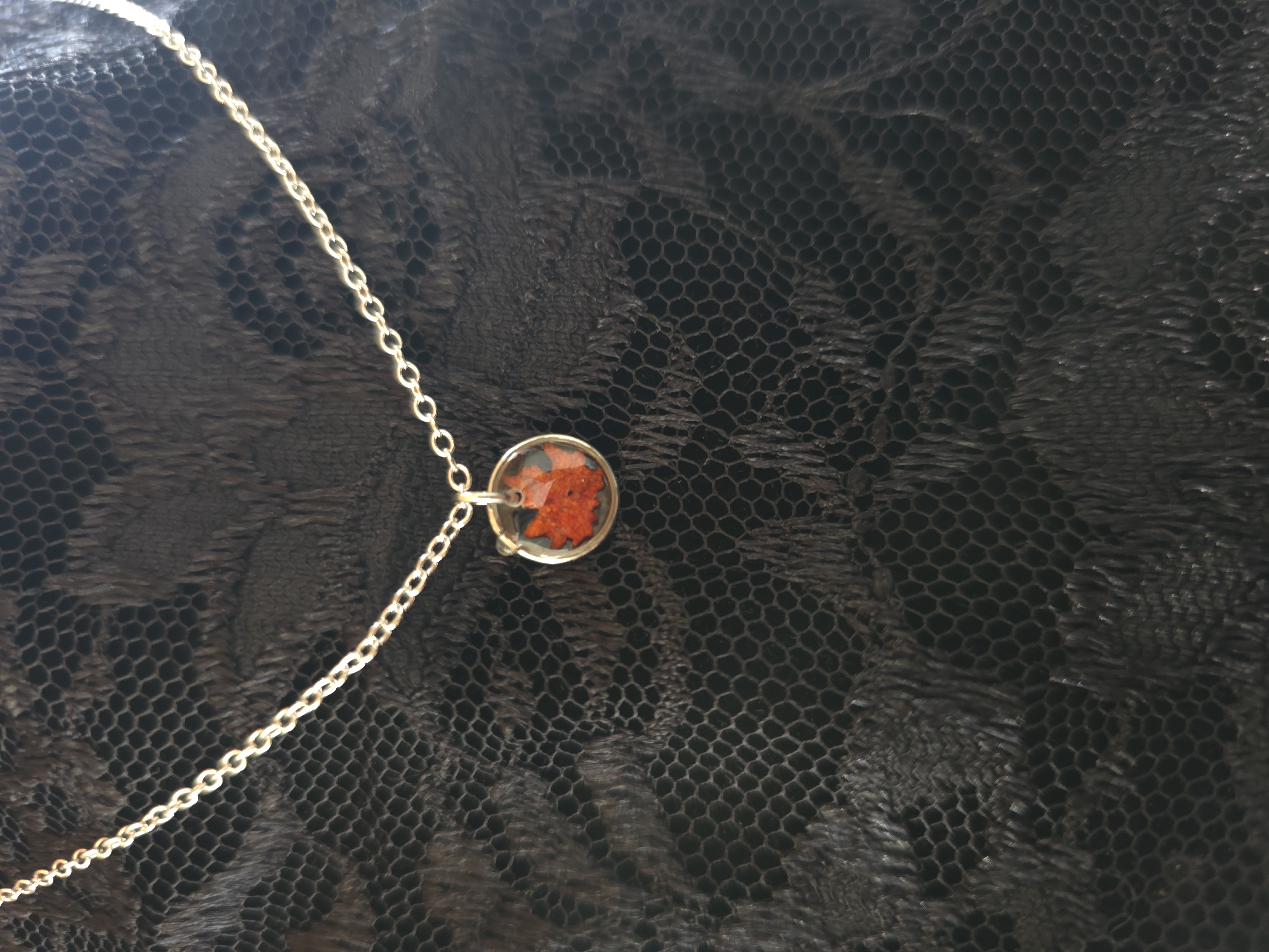 Mini Necklace with Tiny Maple Leaf