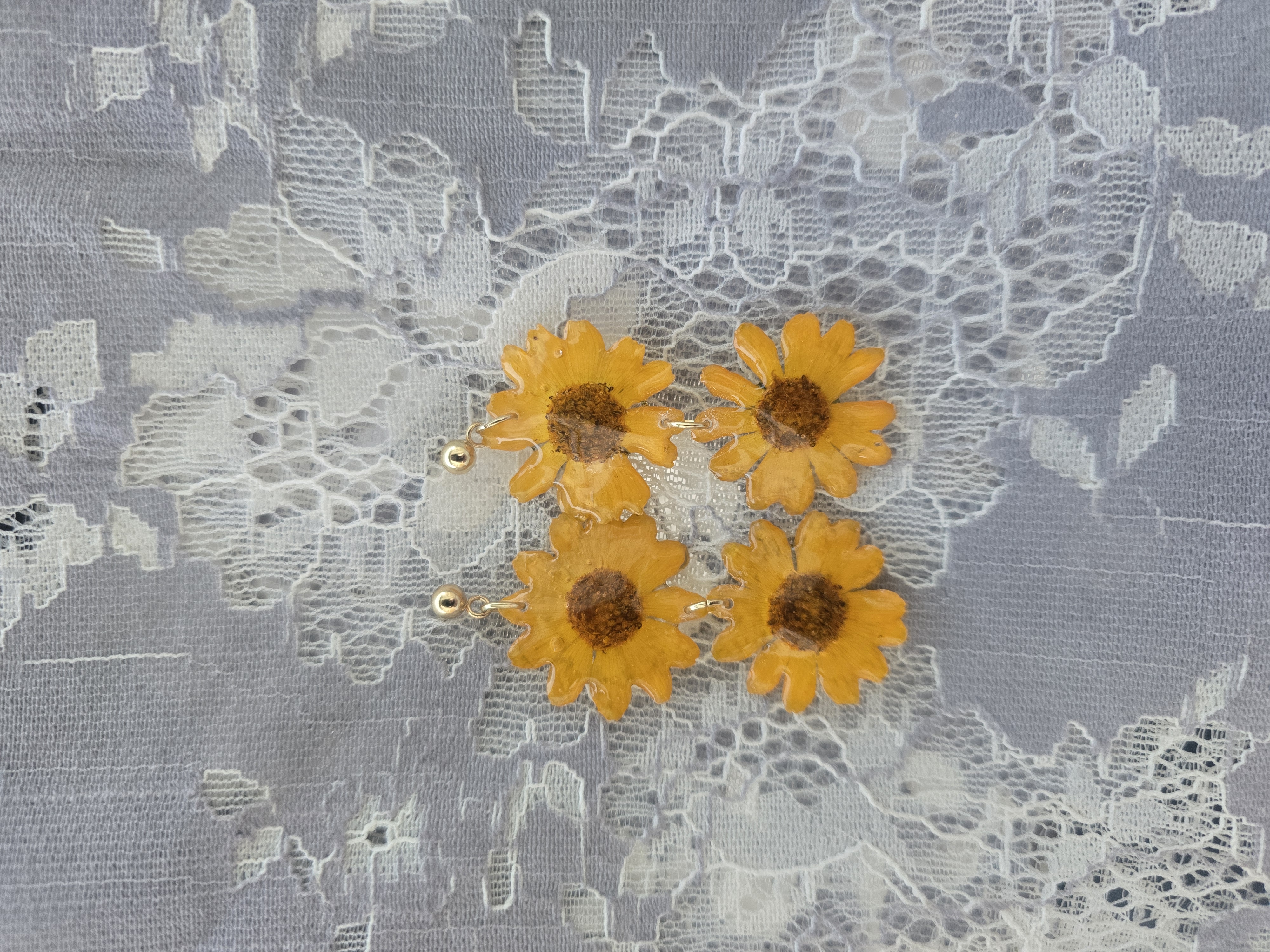 Jackpot Gold Flower Earrings