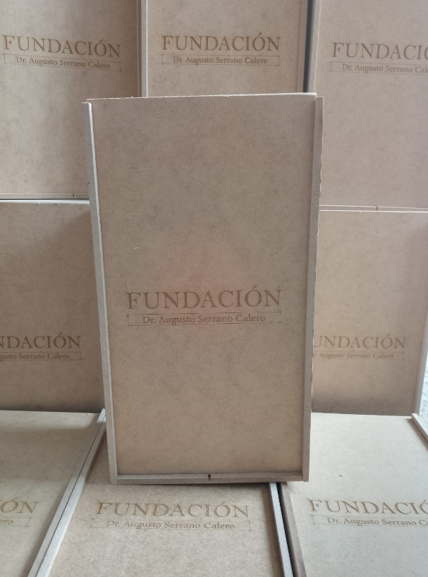 CAJA PARA VINO + LOGO