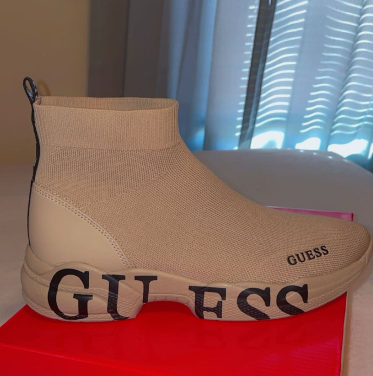 Chaussure montante GUESS