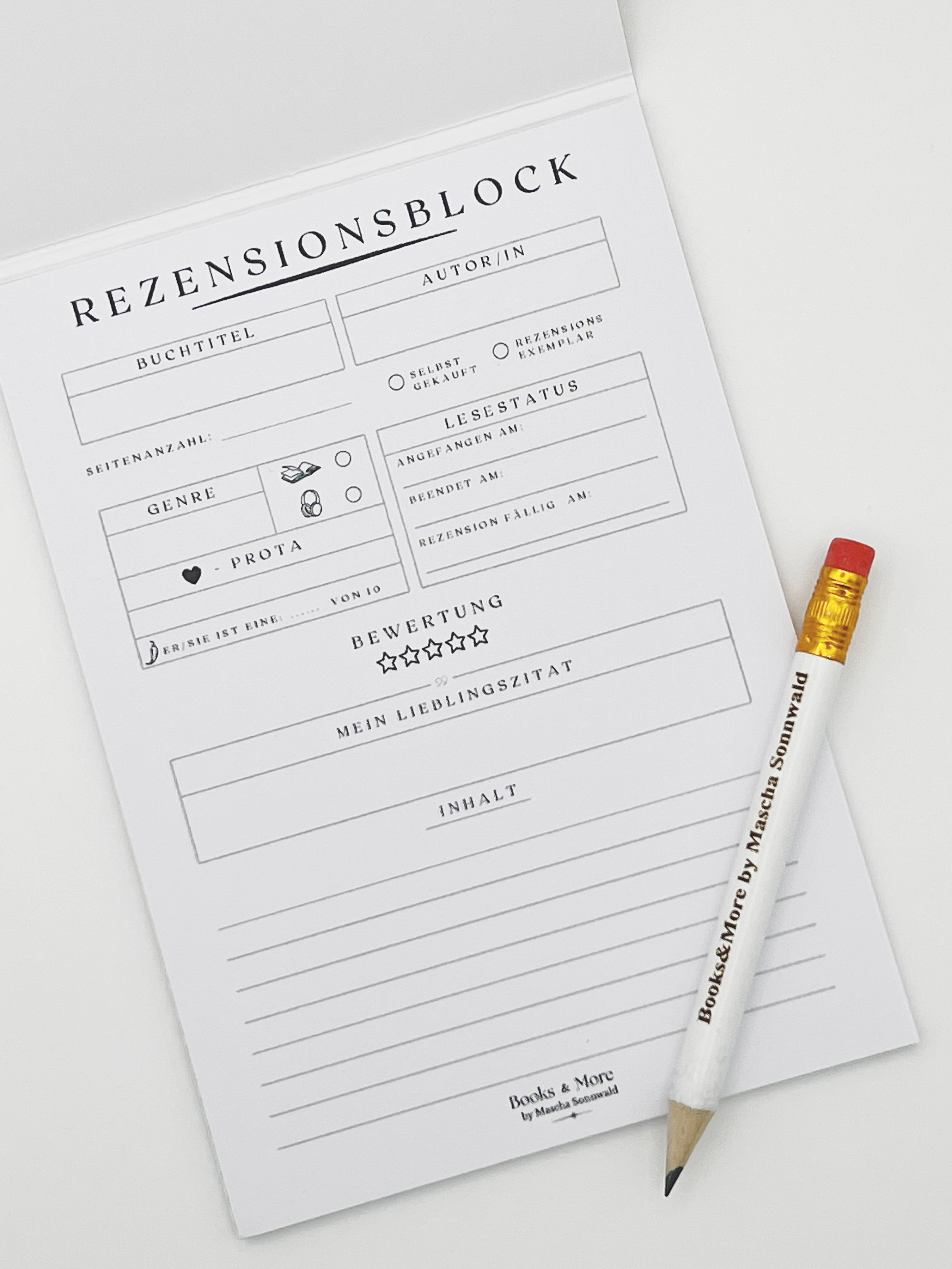 Rezensionsblock mit Bleistift